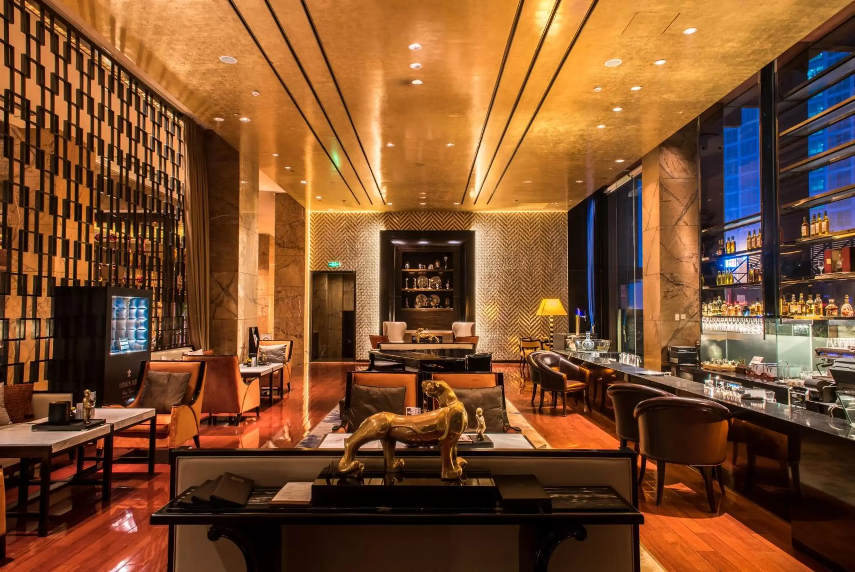 Lounge or bar, Restaurant/Places to Eat in Fairmont Beijing