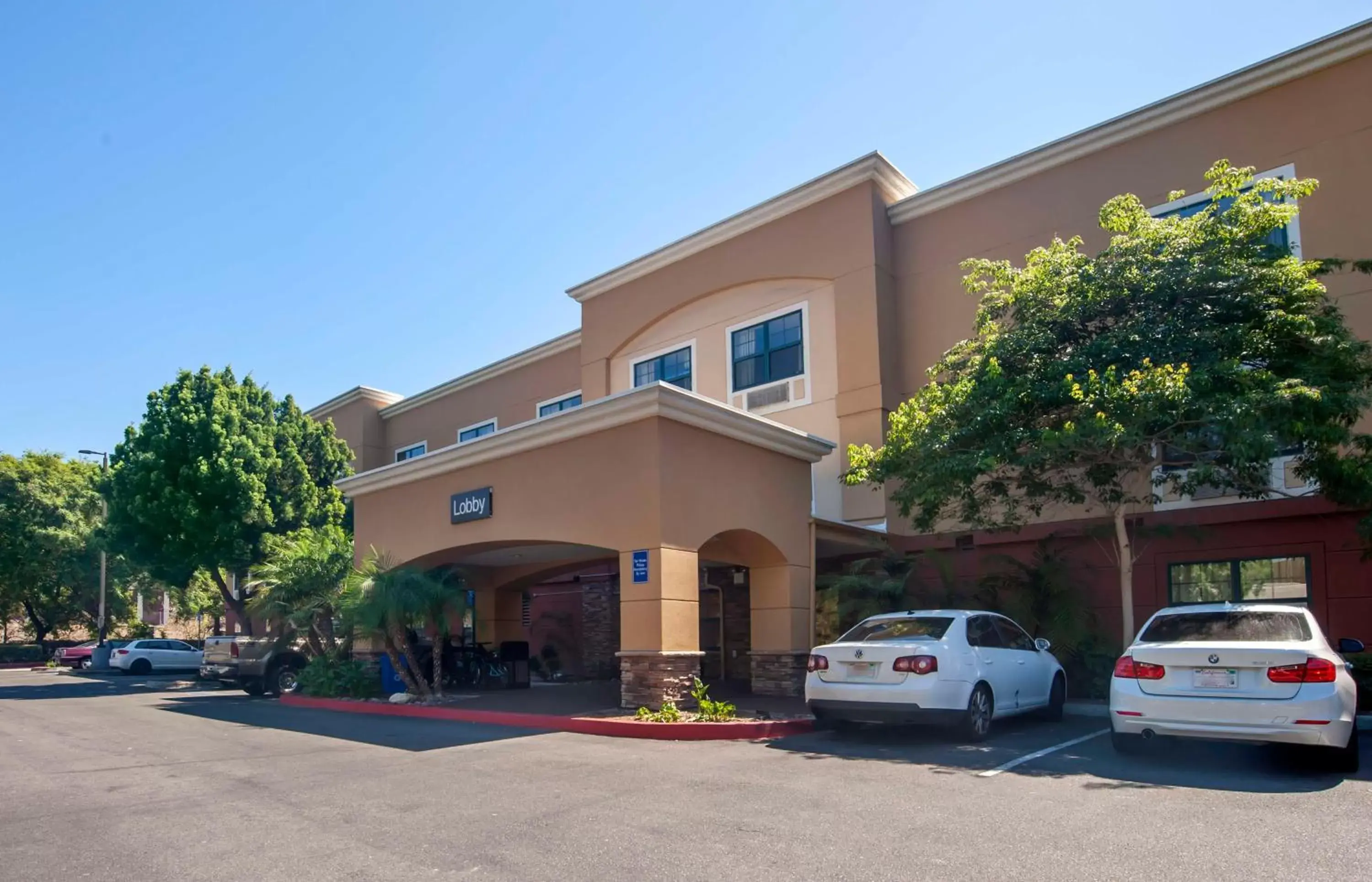 Property Building in Extended Stay America Suites - San Diego - Mission Valley - Stadium