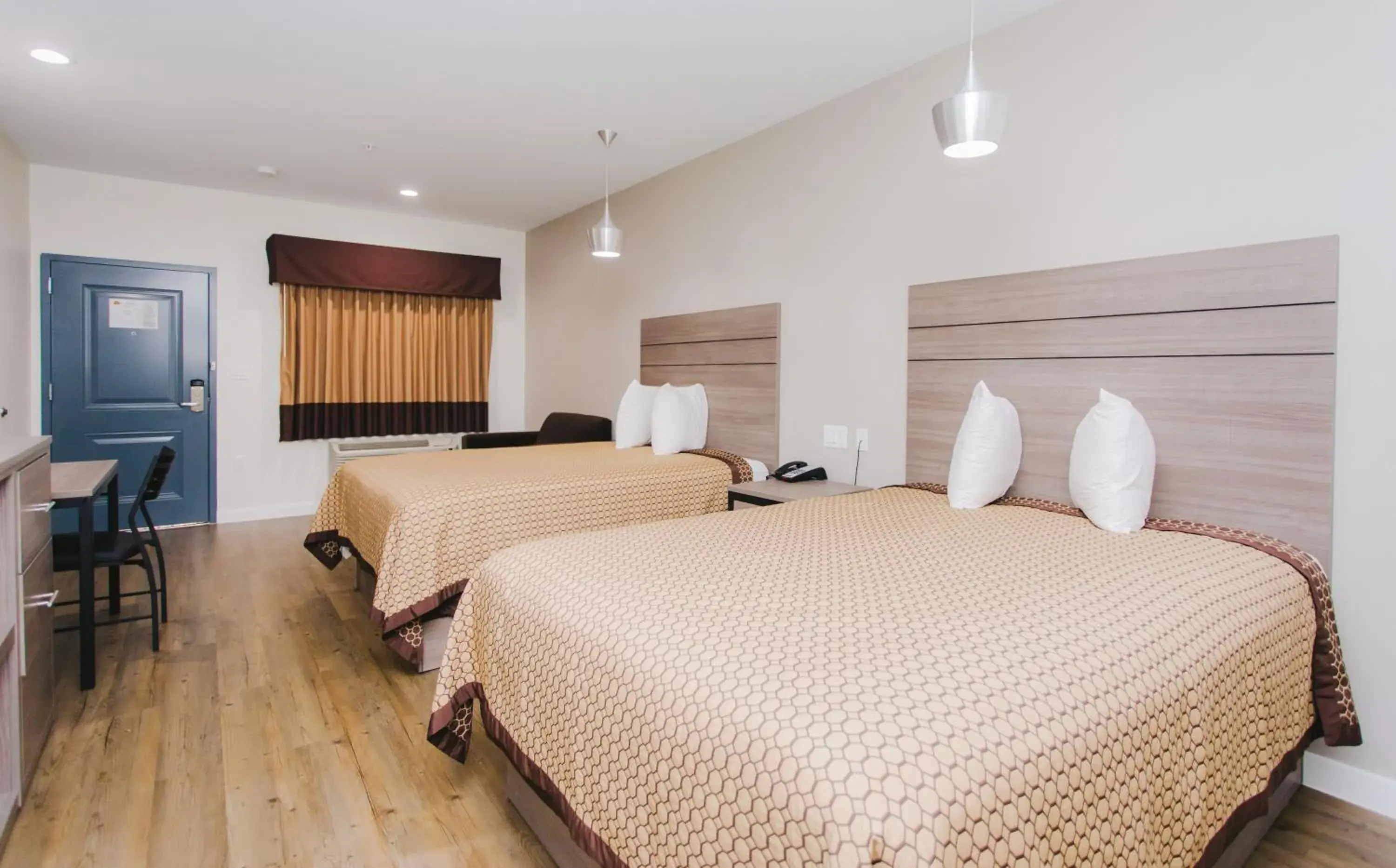 Bed in Palace Inn- Louetta Bed in Palace Inn- Louetta