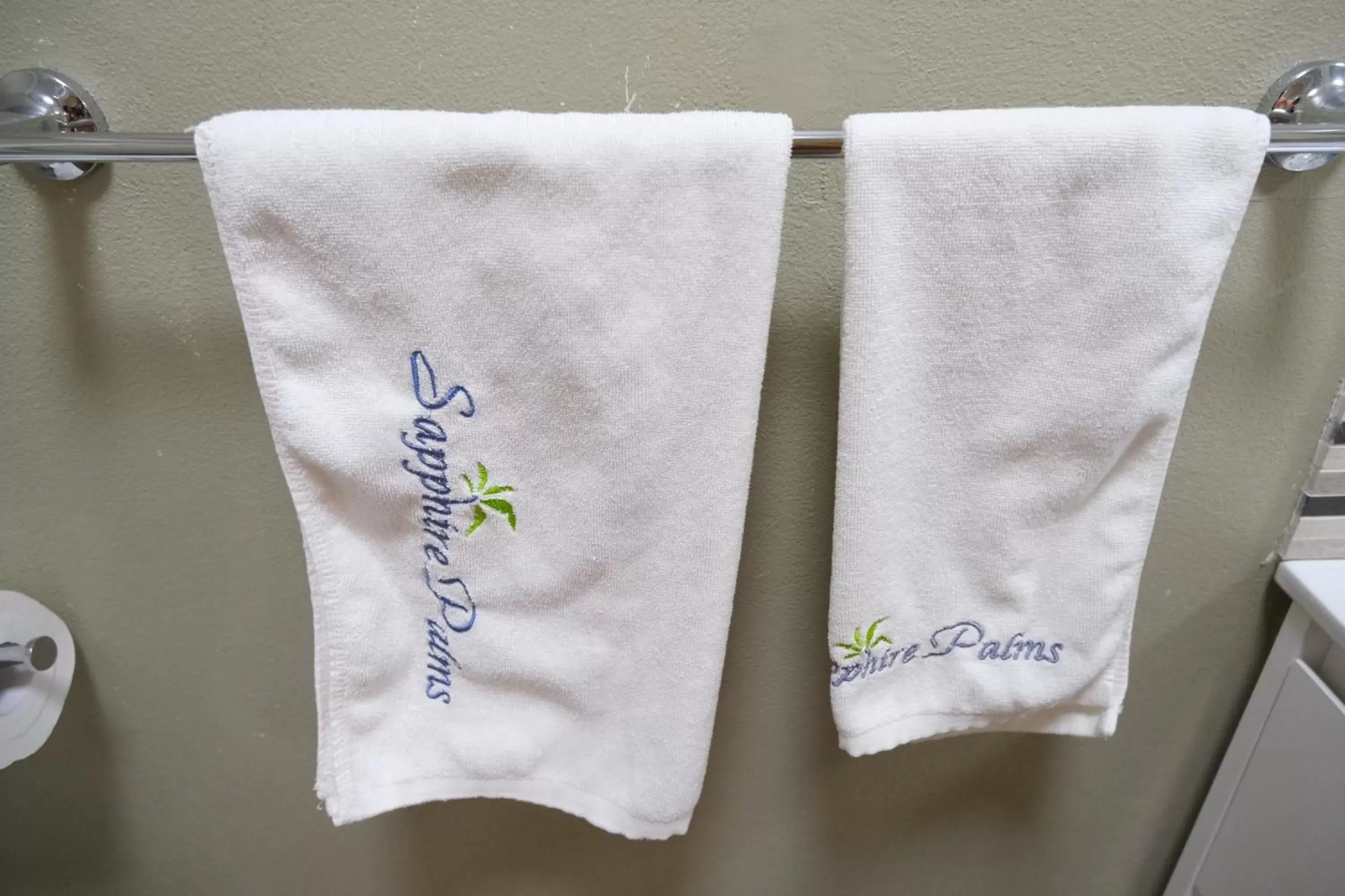 towels in Sapphire Palms Motel