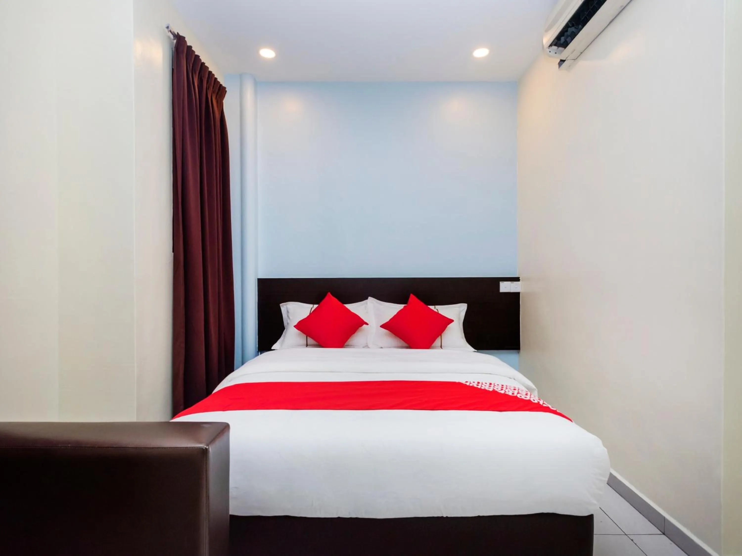 Bedroom, Bed in Super OYO 494 EG Hotel