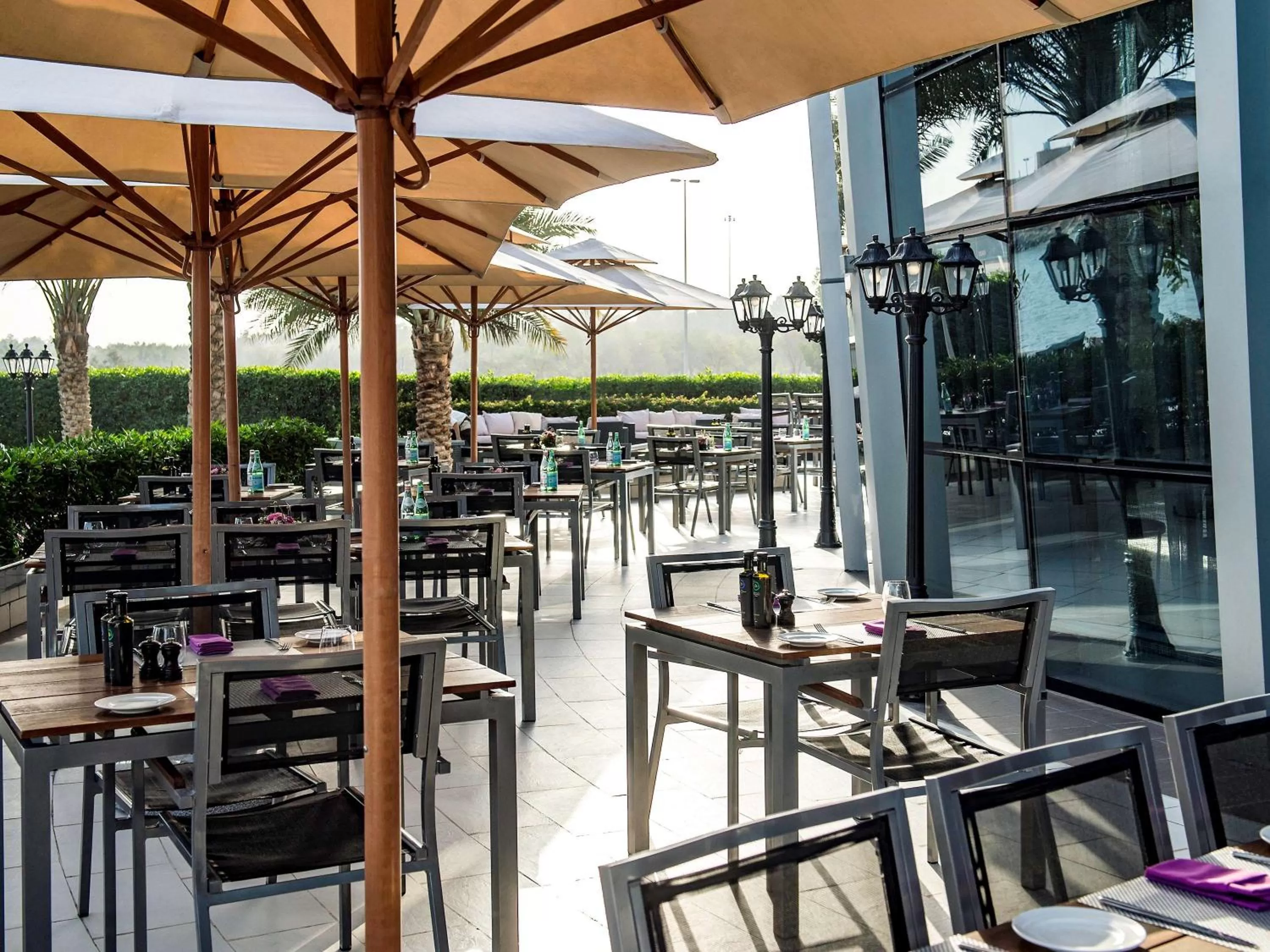 Restaurant/places to eat in Novotel Abu Dhabi Gate