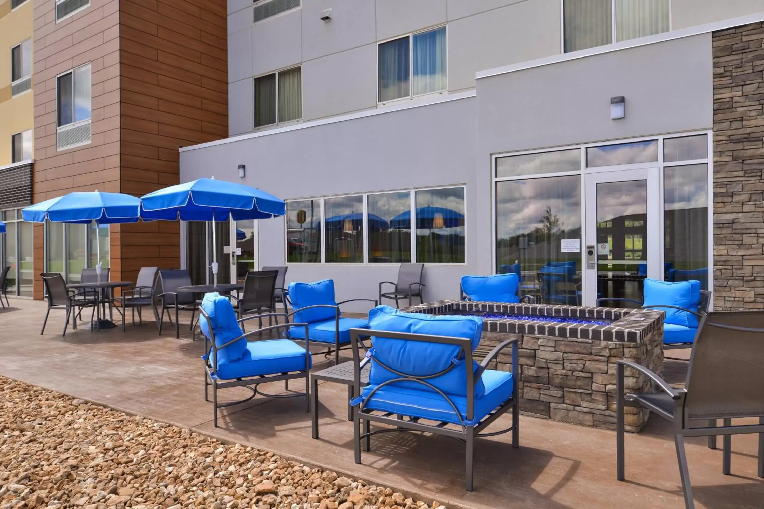 Property building in Fairfield Inn & Suites by Marriott Warrensburg