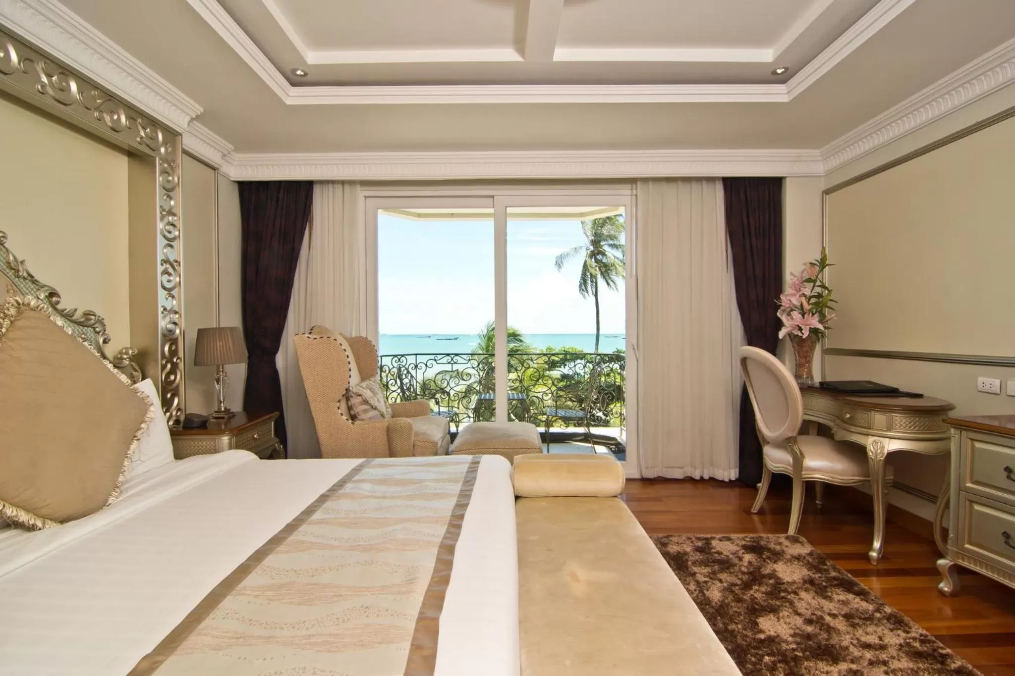 Bed in LK The Empress