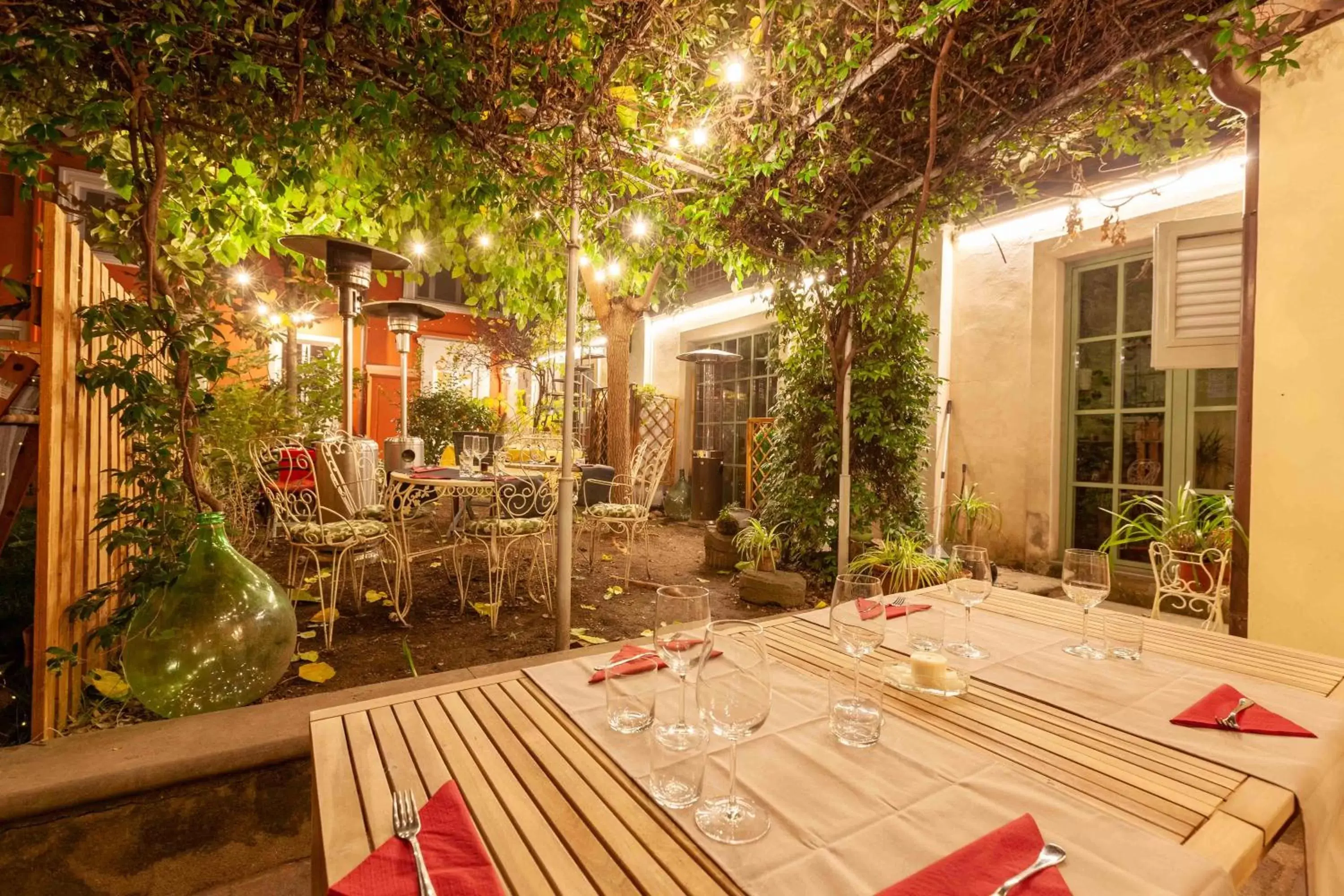 Property building, Restaurant/Places to Eat in Secret Garden Firenze