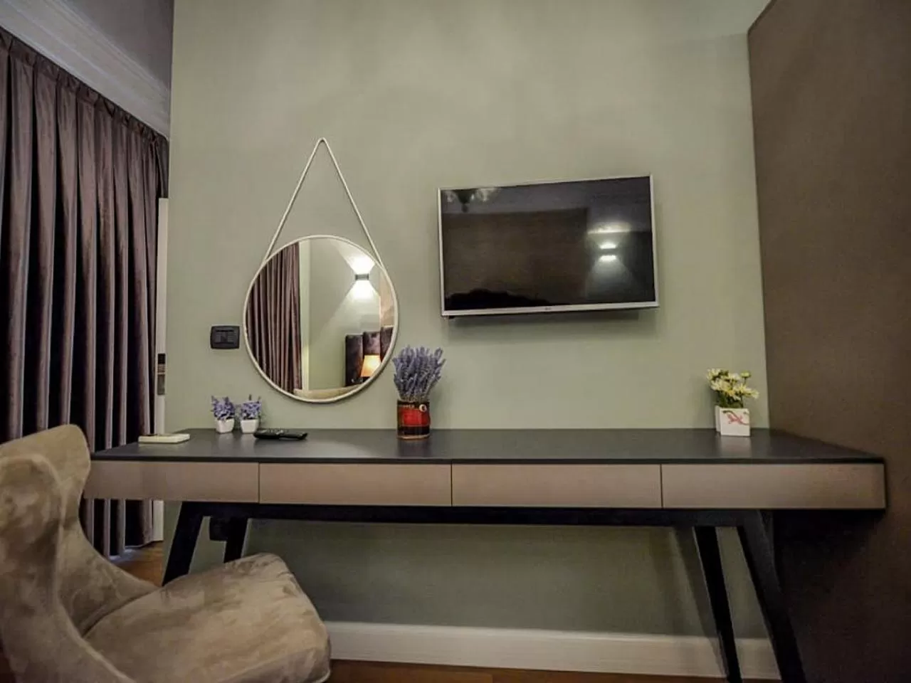 TV and multimedia in Hotel Vila Tirana