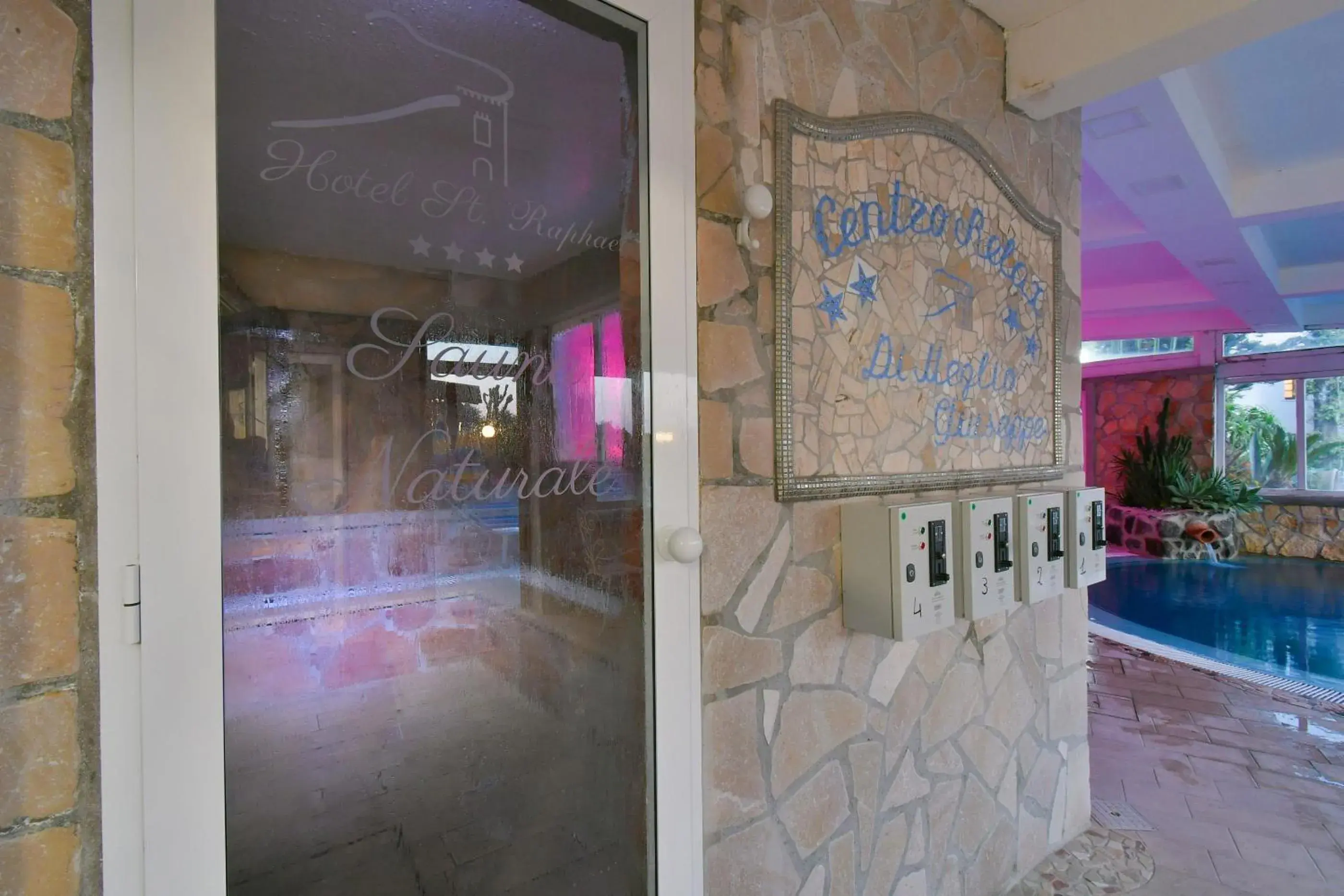 Facade/entrance in Hotel Terme Saint Raphael