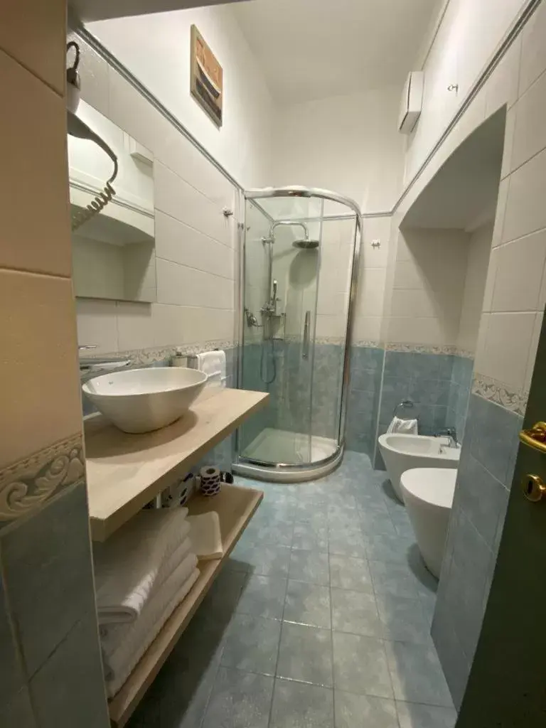 Shower, Bathroom in Boutique Hotel Anahi