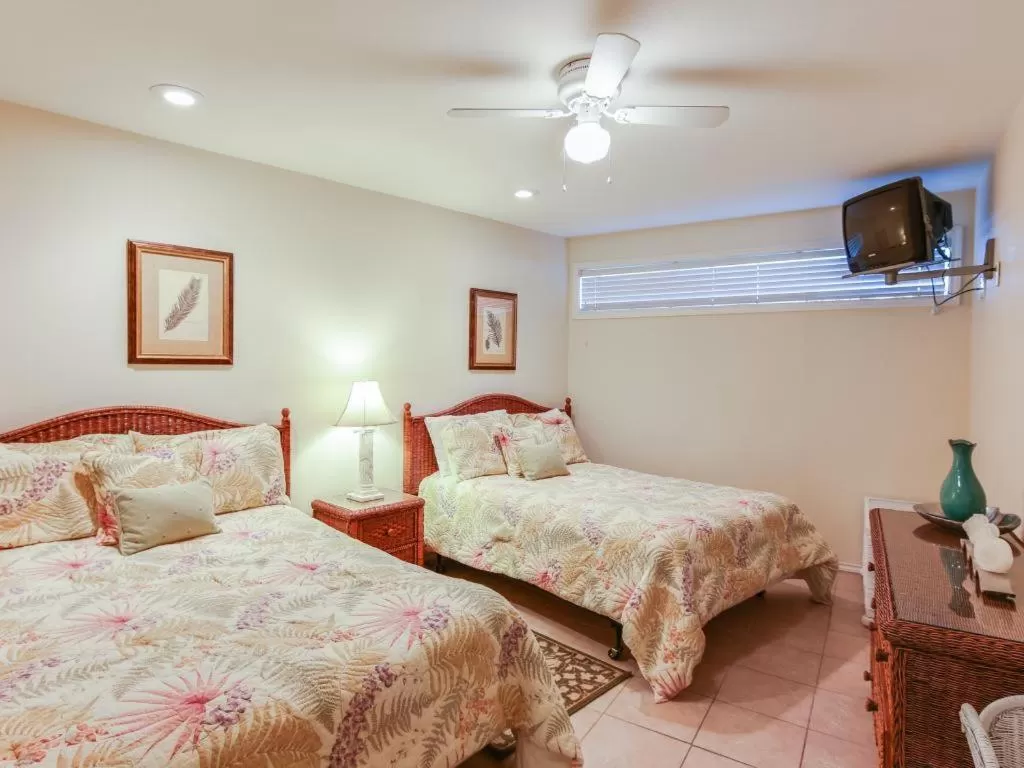 Bedroom, Bed in La Internacional Condominiums #210