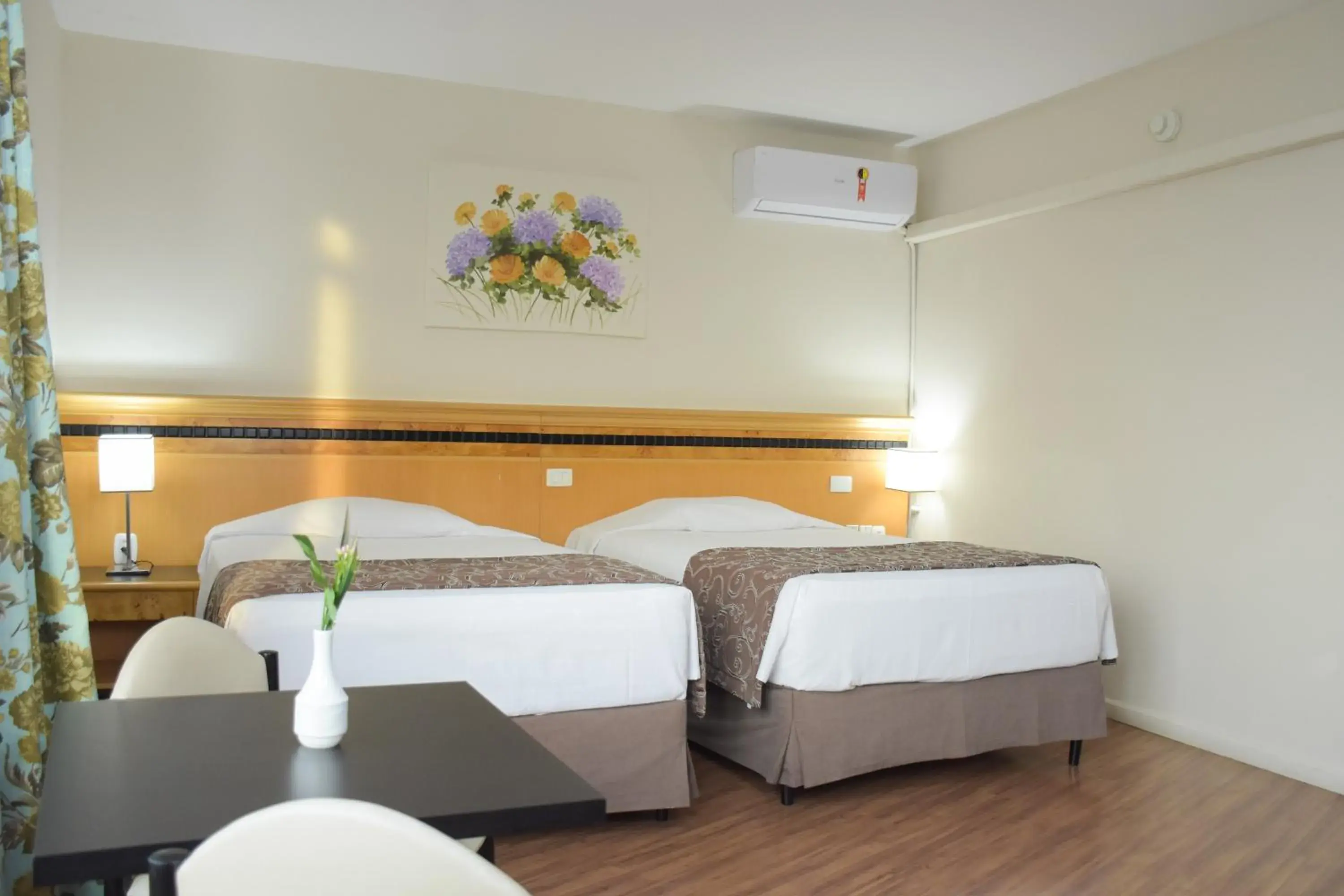 View (from property/room), Bed in Hotel Golden Park Internacional Foz & Convenções By Nacional Inn View (from property/room), Bed in Hotel Golden Park Internacional Foz & Convenções By Nacional Inn