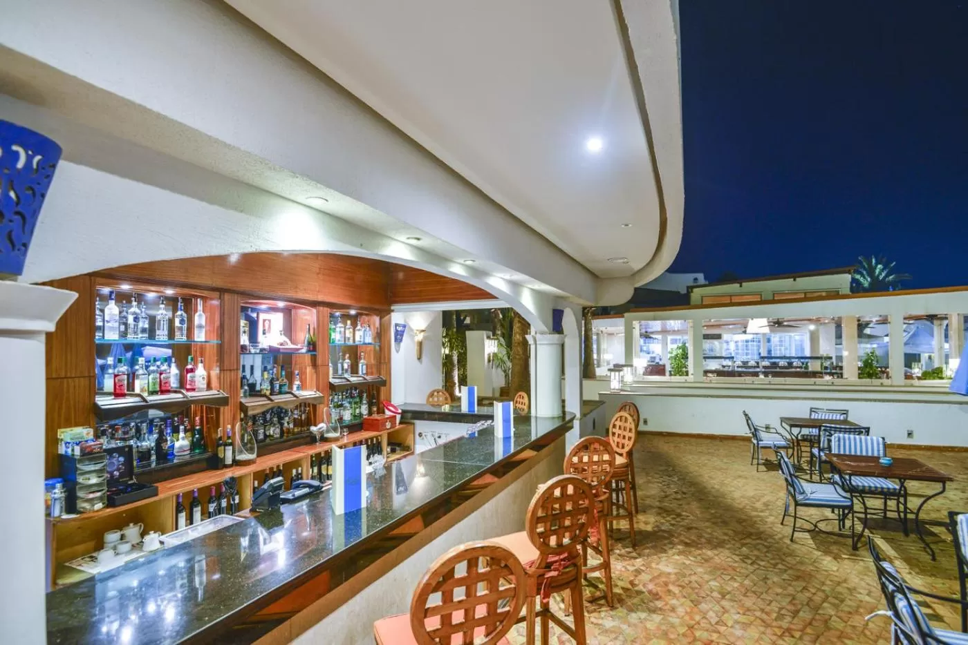 Patio in L' Amphitrite Palace Beach Resort & Spa