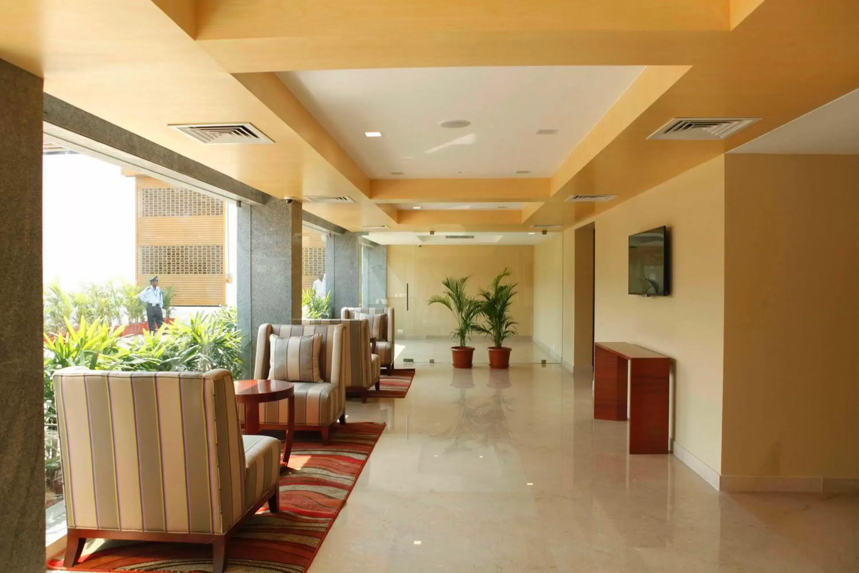 Lobby or reception in Lemon Tree Hotel Shimona Chennai