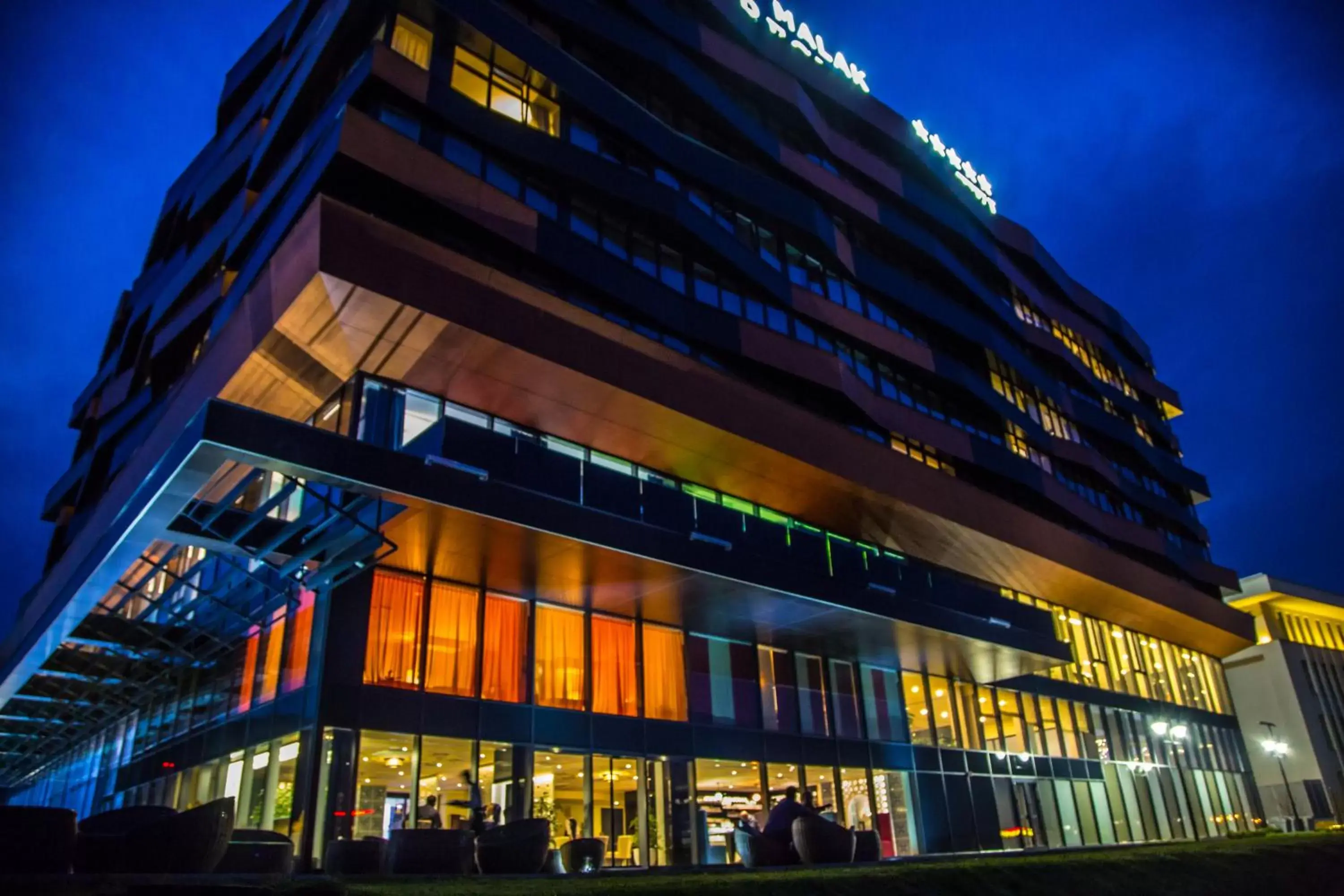 Property building in Malak Regency Hotel Property building in Malak Regency Hotel