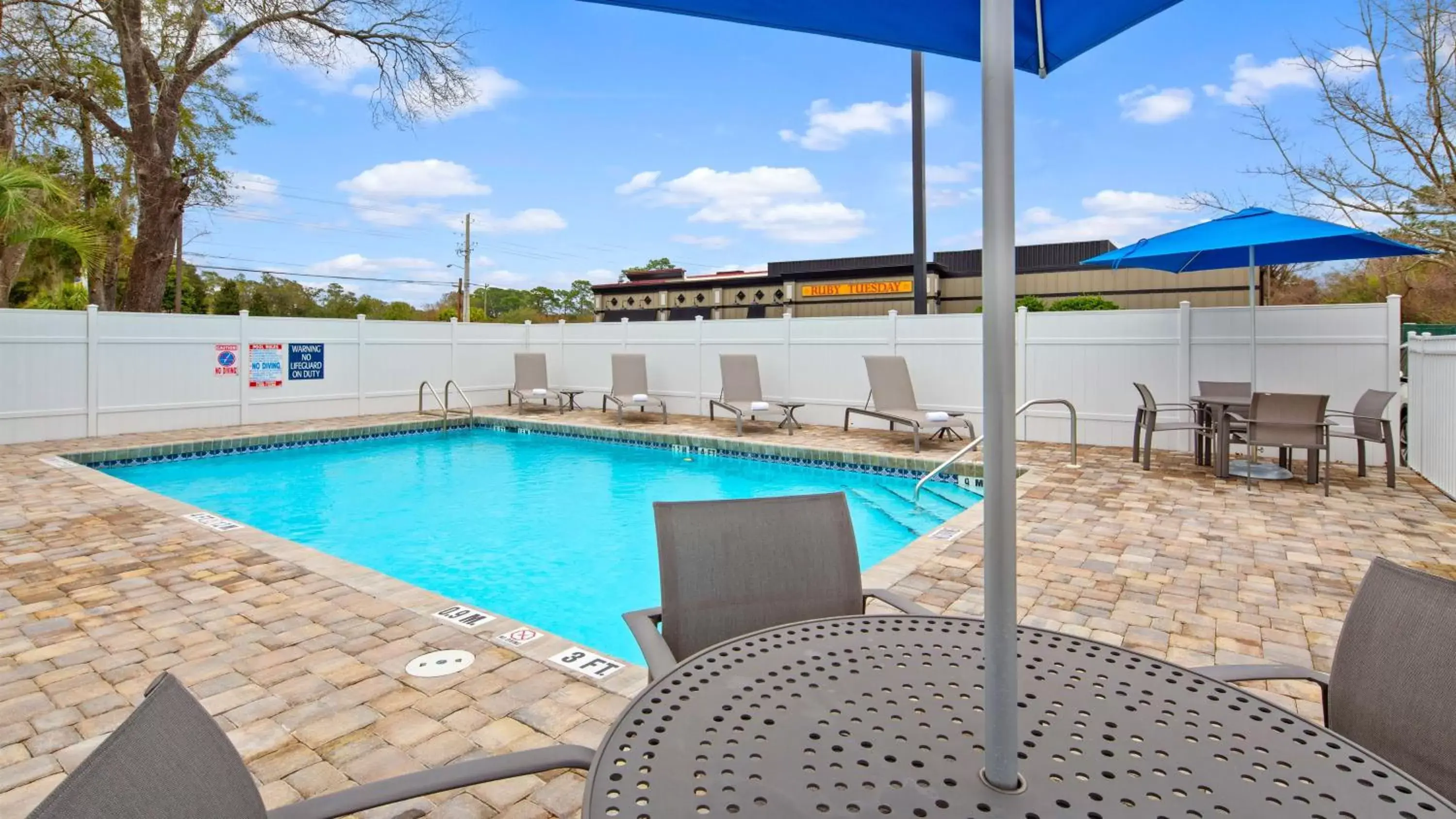 On site, Swimming Pool in Best Western Niceville - Eglin AFB Hotel