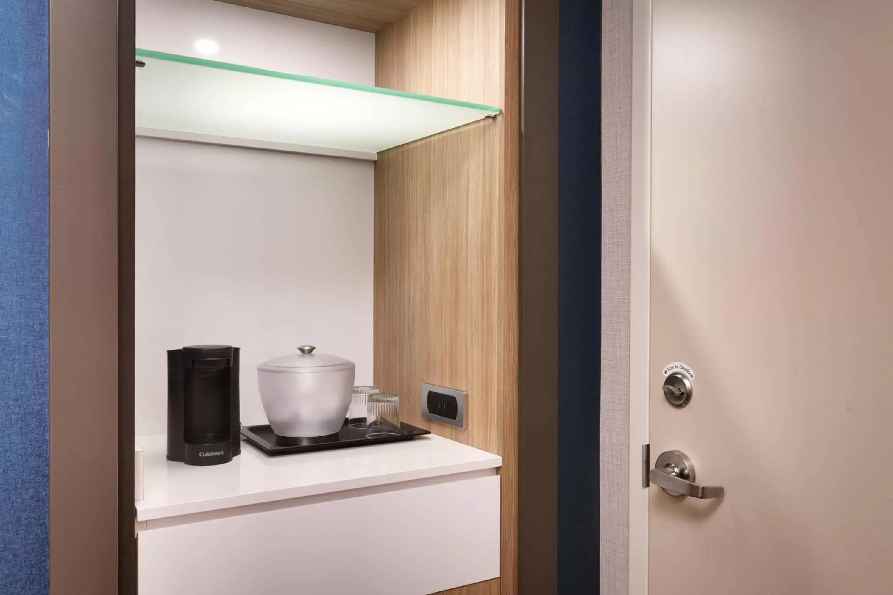 Kitchen or kitchenette in SpringHill Suites by Marriott Idaho Falls