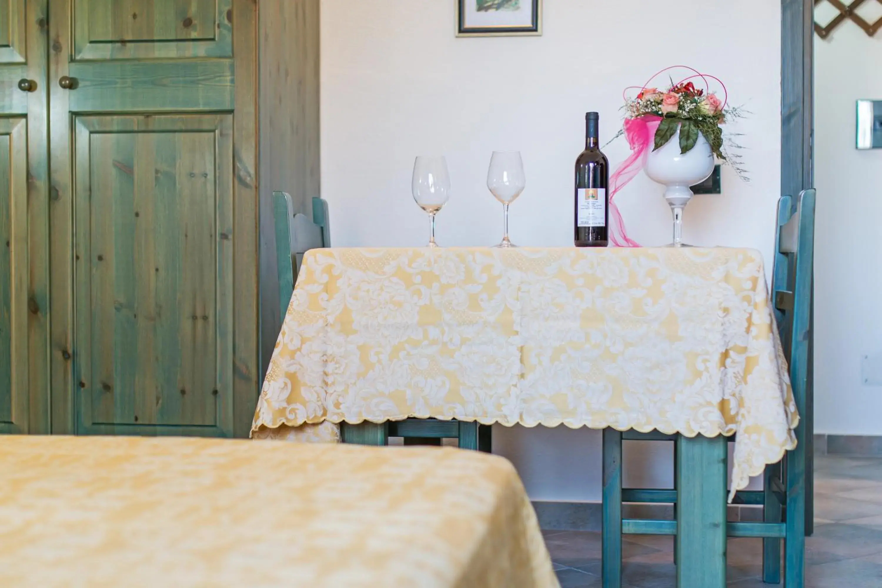 Living room, Bed in Albergo Residenziale Gli Ontani