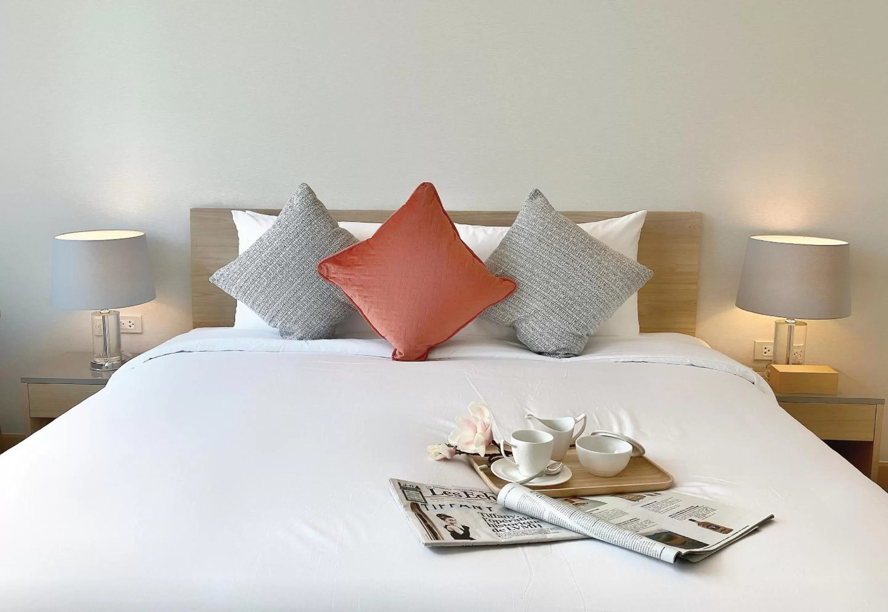 Bed in Oakwood Suites Bangkok