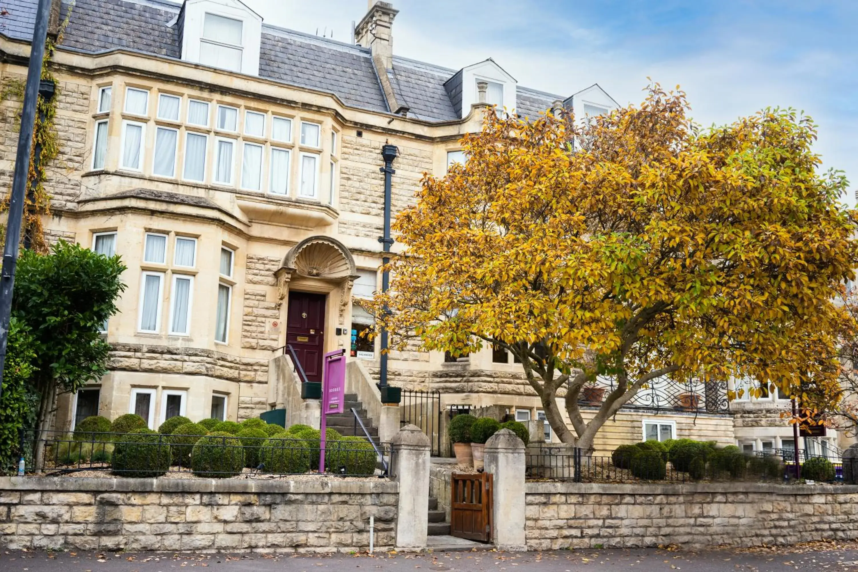 Property Building in Brooks Guesthouse Bath