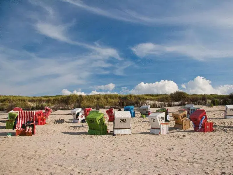 Area and facilities, Beach in Strandhotel Achtert Diek