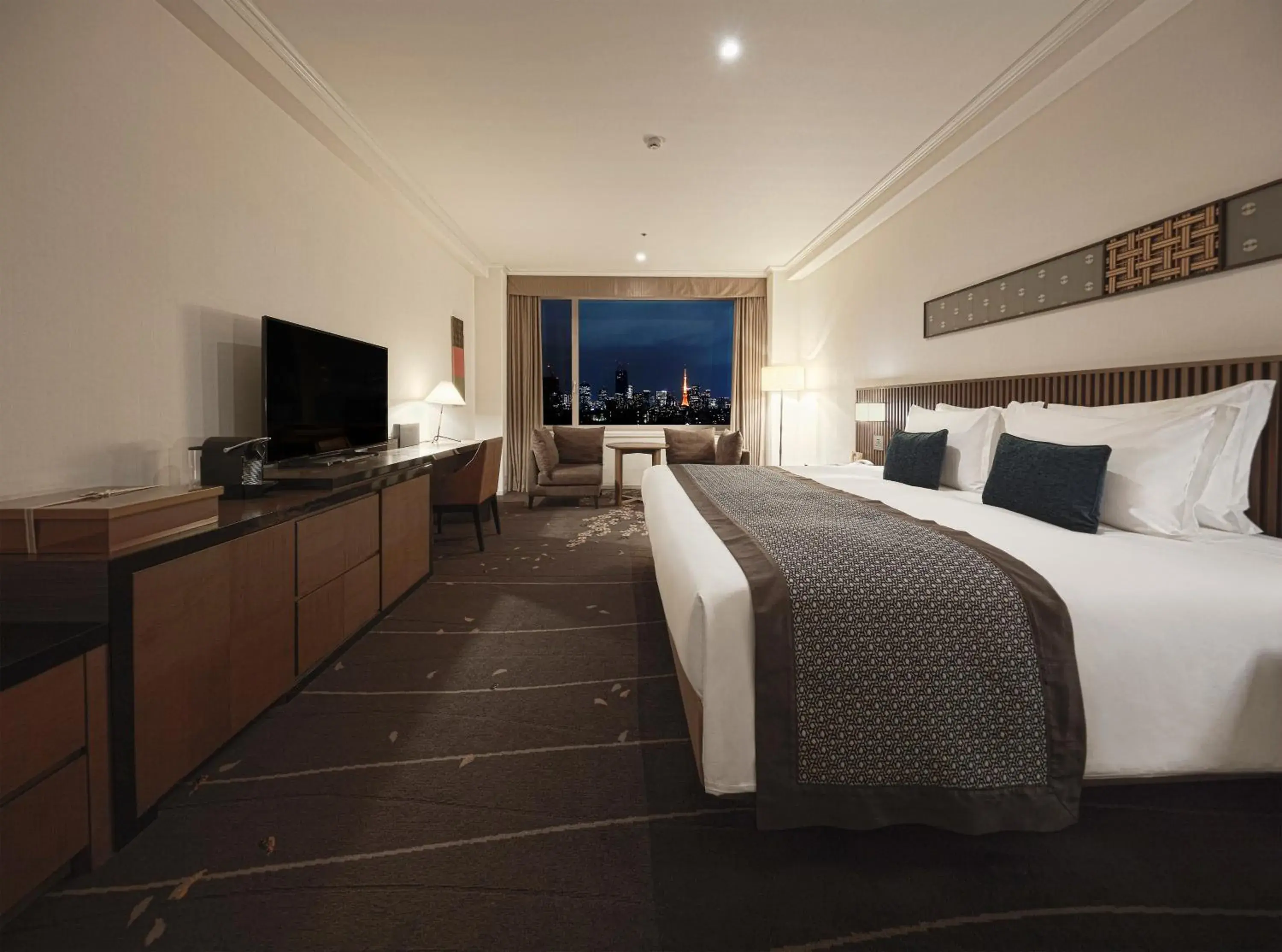 Tower Side Executive King (Non-Smoking) with Lounge Access and Lounge Breakfast Included + Sauna Access - single occupancy in The Prince Sakura Tower Tokyo, Autograph Collection Tower Side Executive King (Non-Smoking) with Lounge Access and Lounge Breakfast Included + Sauna Access - single occupancy in The Prince Sakura Tower Tokyo, Autograph Collection