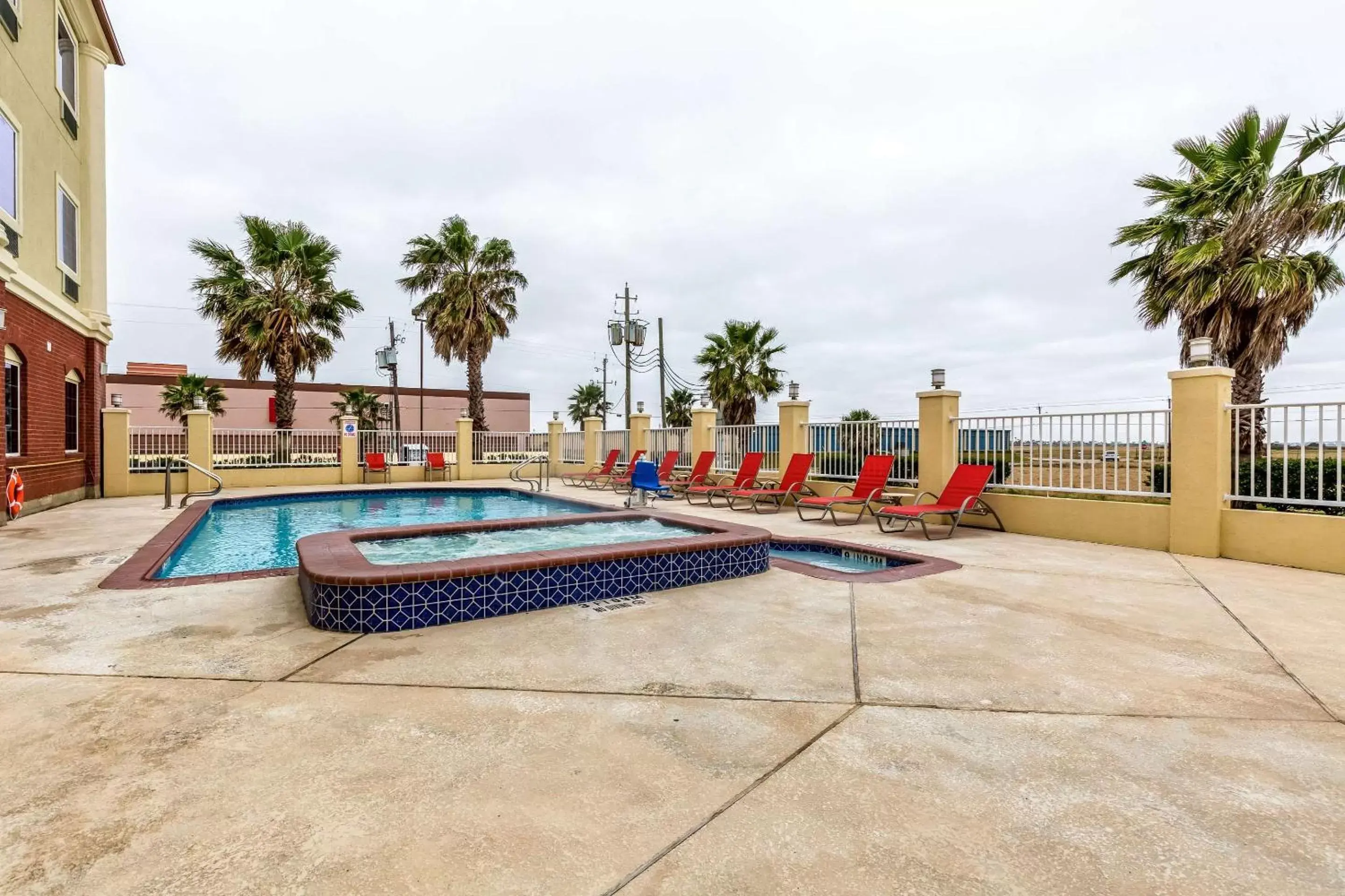 On site, Swimming Pool in Comfort Suites Galveston