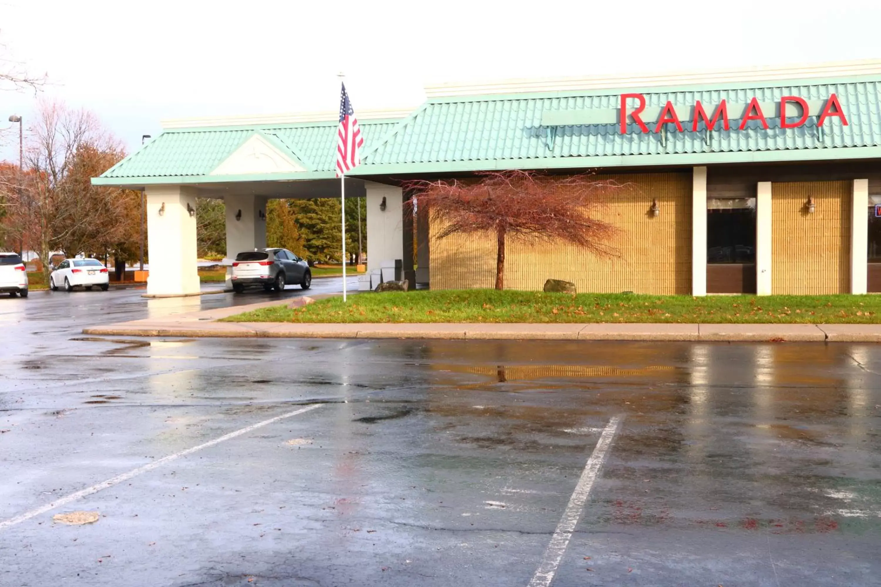 Facade/entrance in Ramada by Wyndham Alpena