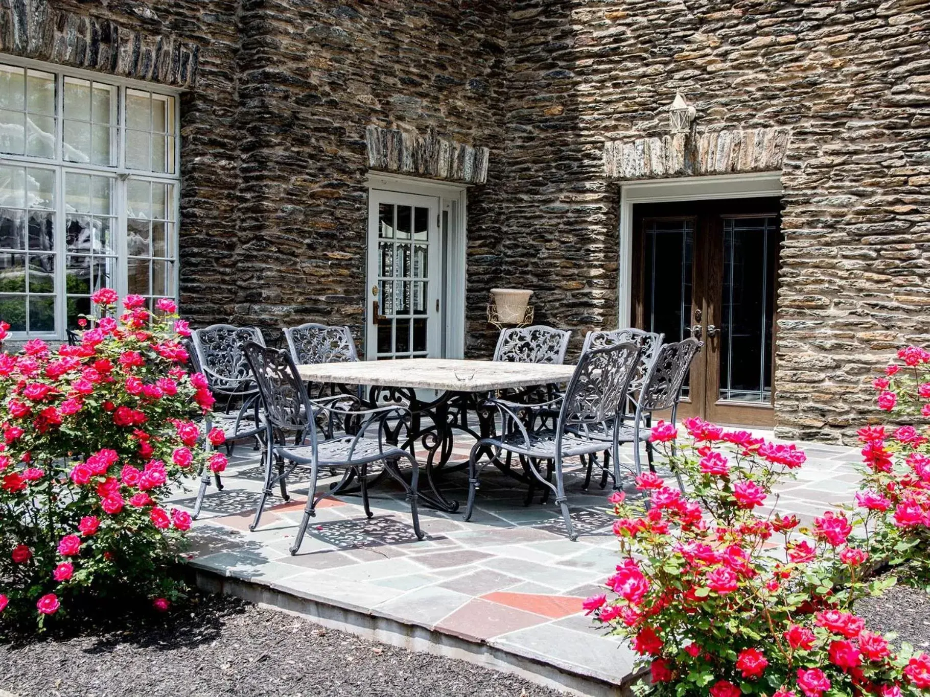 Property building, Patio/Outdoor Area in The Manor on Front
