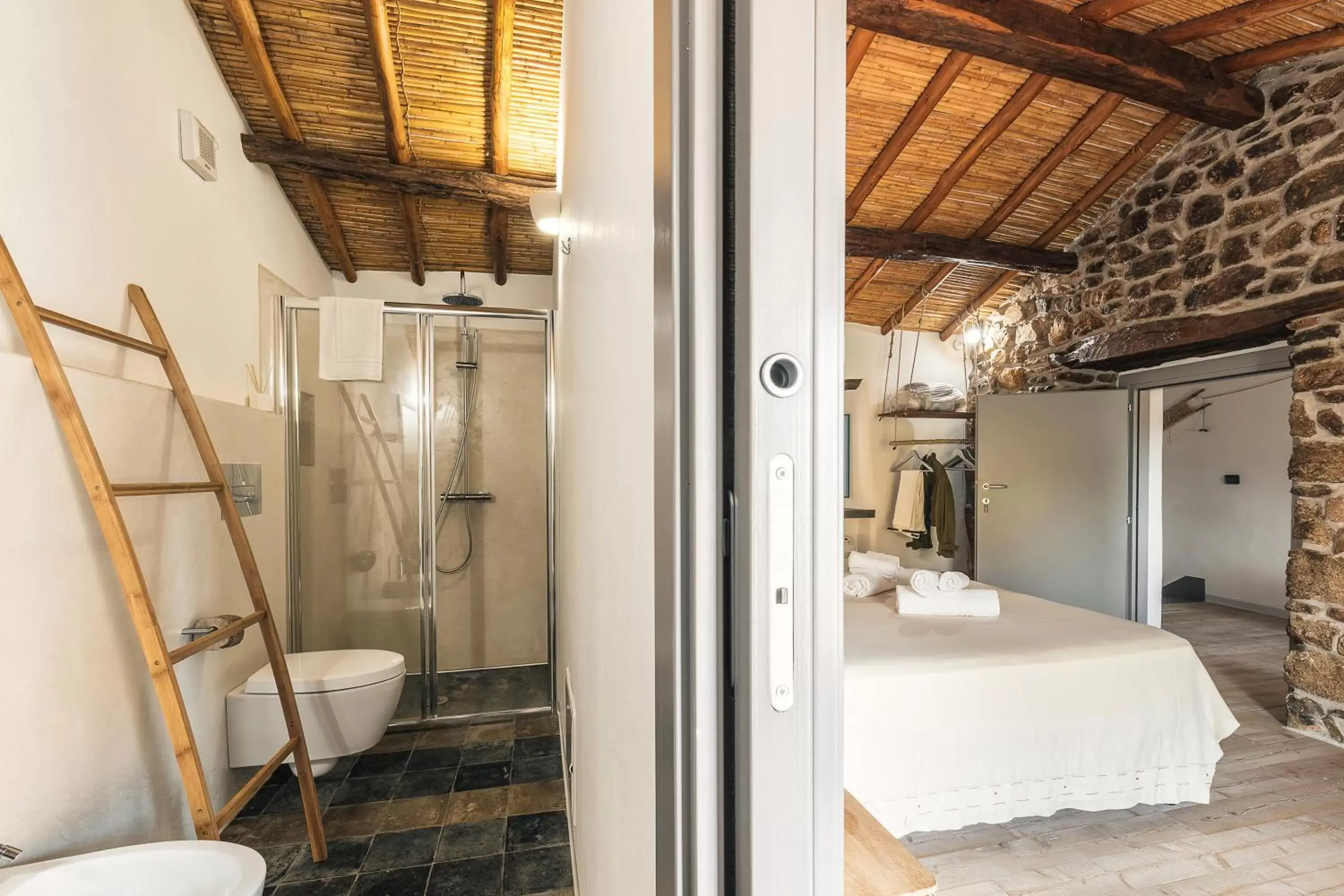 Photo of the whole room, Bathroom in Sa Crai B&B - Sardinian Experience