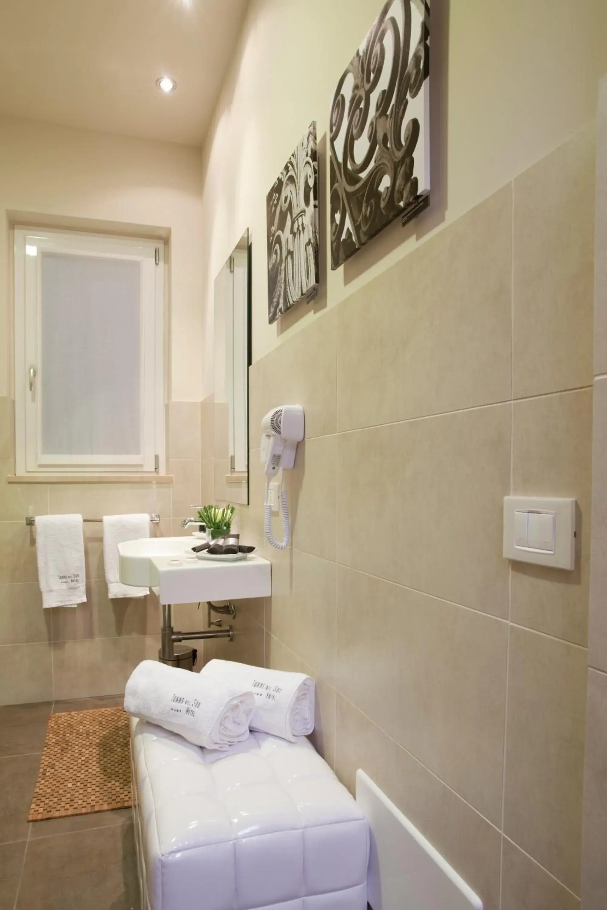 Bathroom in Hotel Torre Del Sud