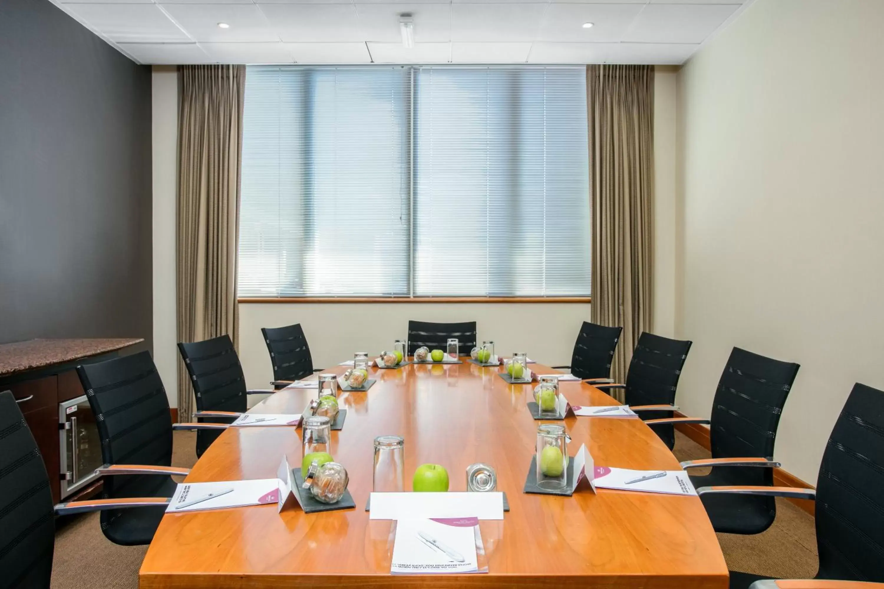 Meeting/conference room in Crowne Plaza Chester, an IHG Hotel