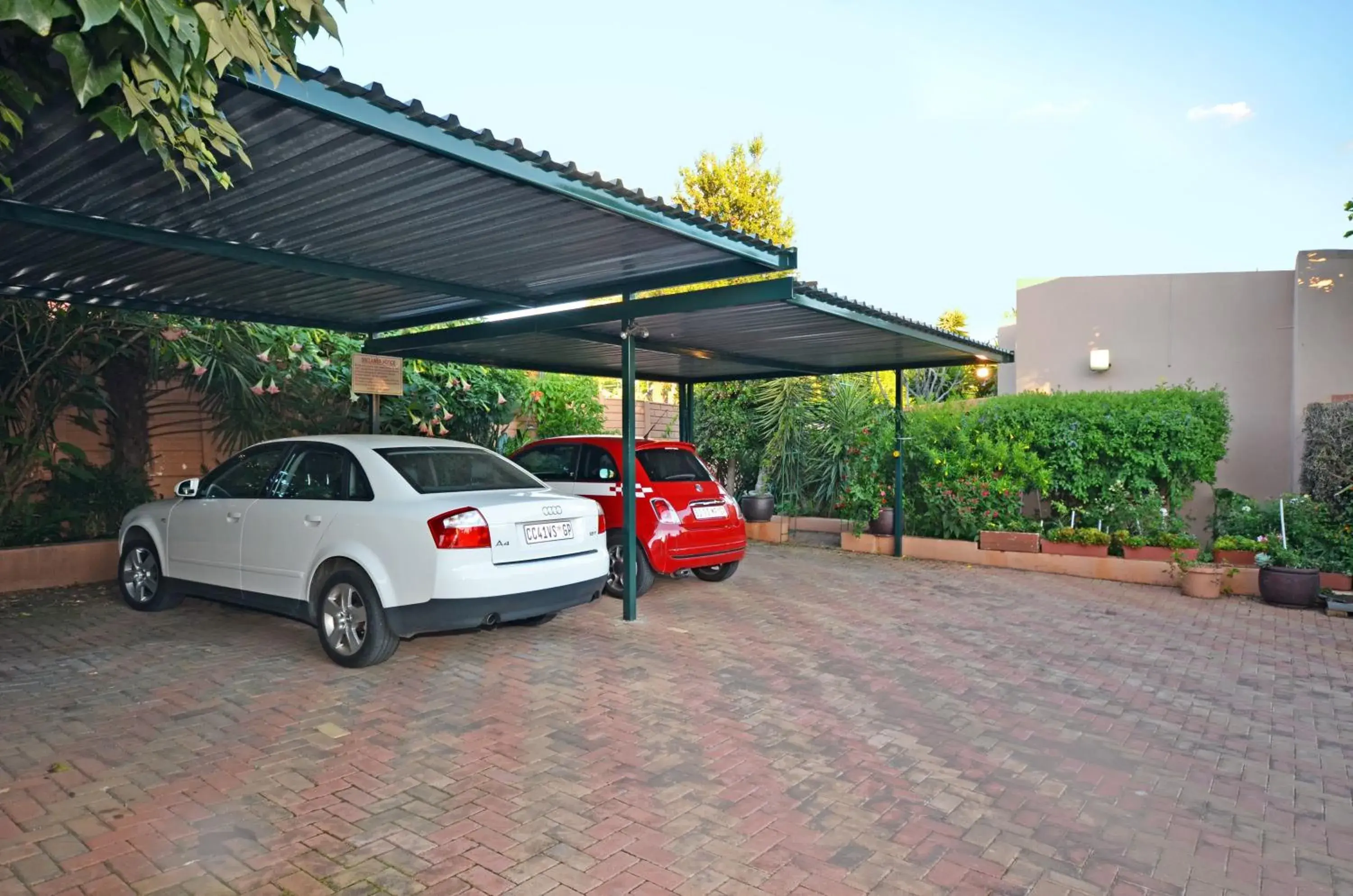 Facade/entrance in Cherry Tree Cottage B&B Linden Facade/entrance in Cherry Tree Cottage B&B Linden