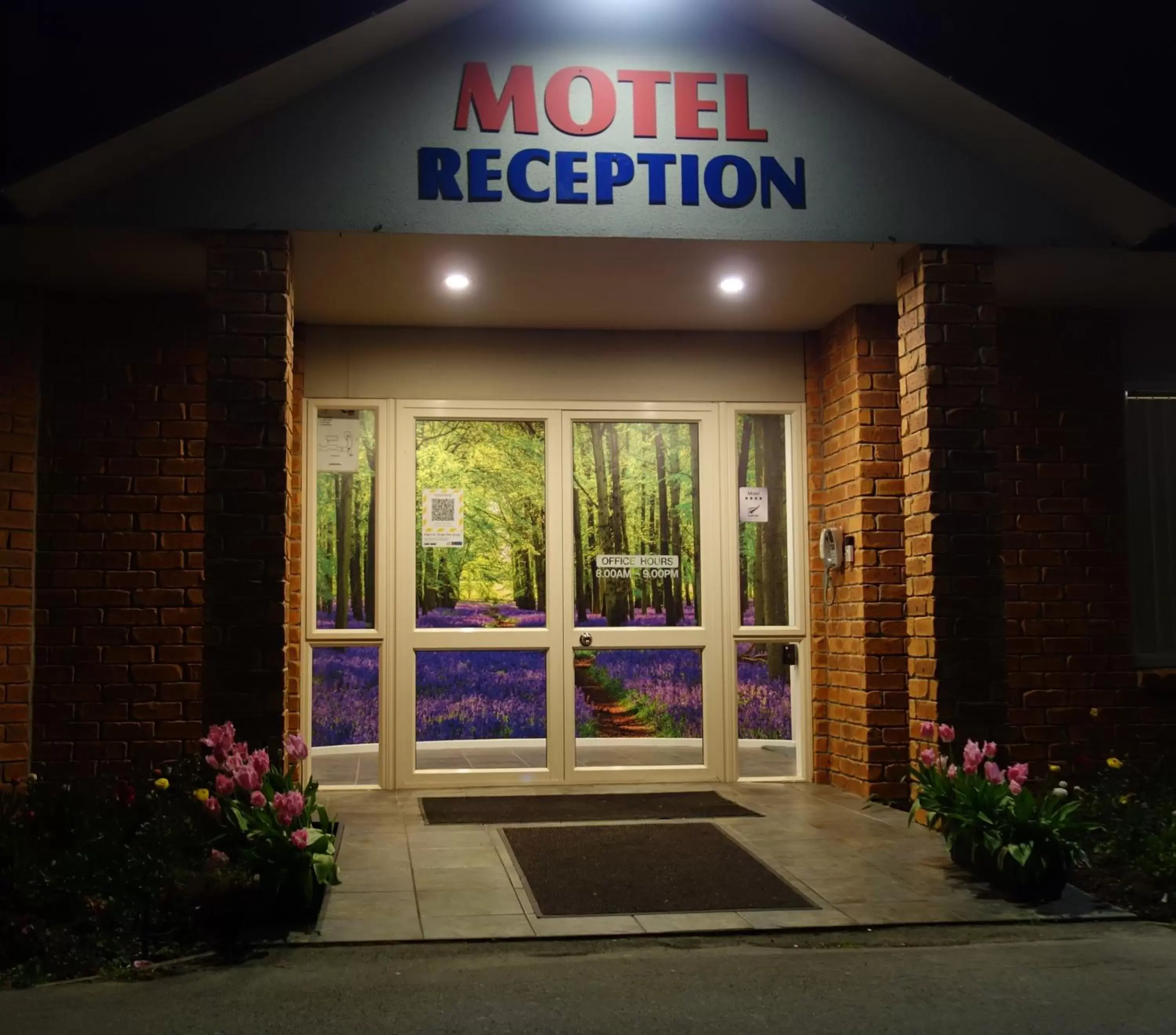 Lobby or reception in Northwood Motor Lodge