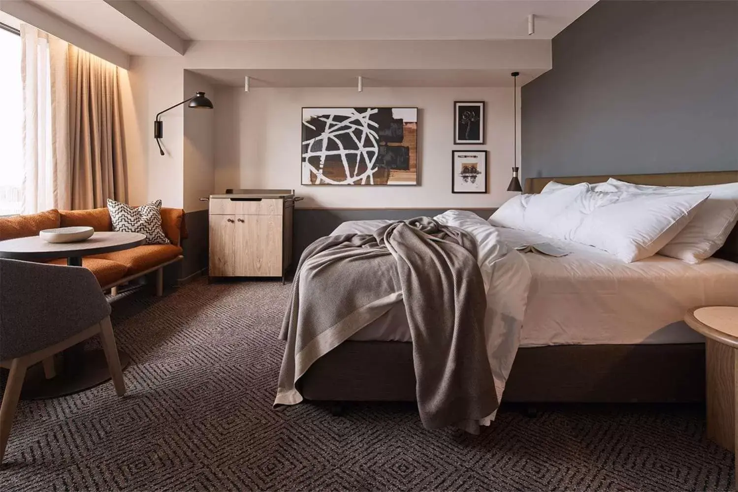 Bedroom, Seating Area in Rydges Melbourne