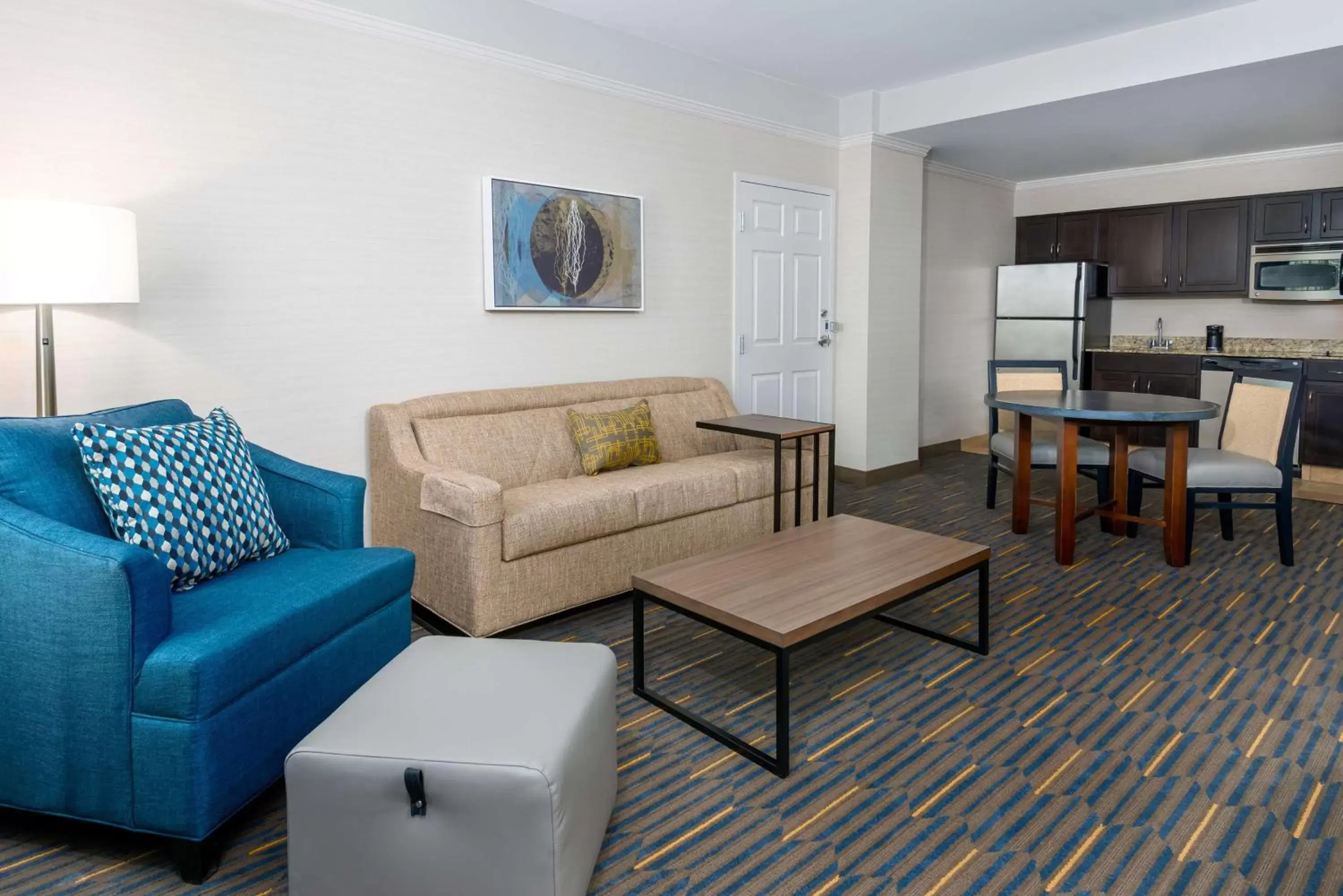 Living room, Seating Area in Hampton Inn & Suites Buffalo/Downtown