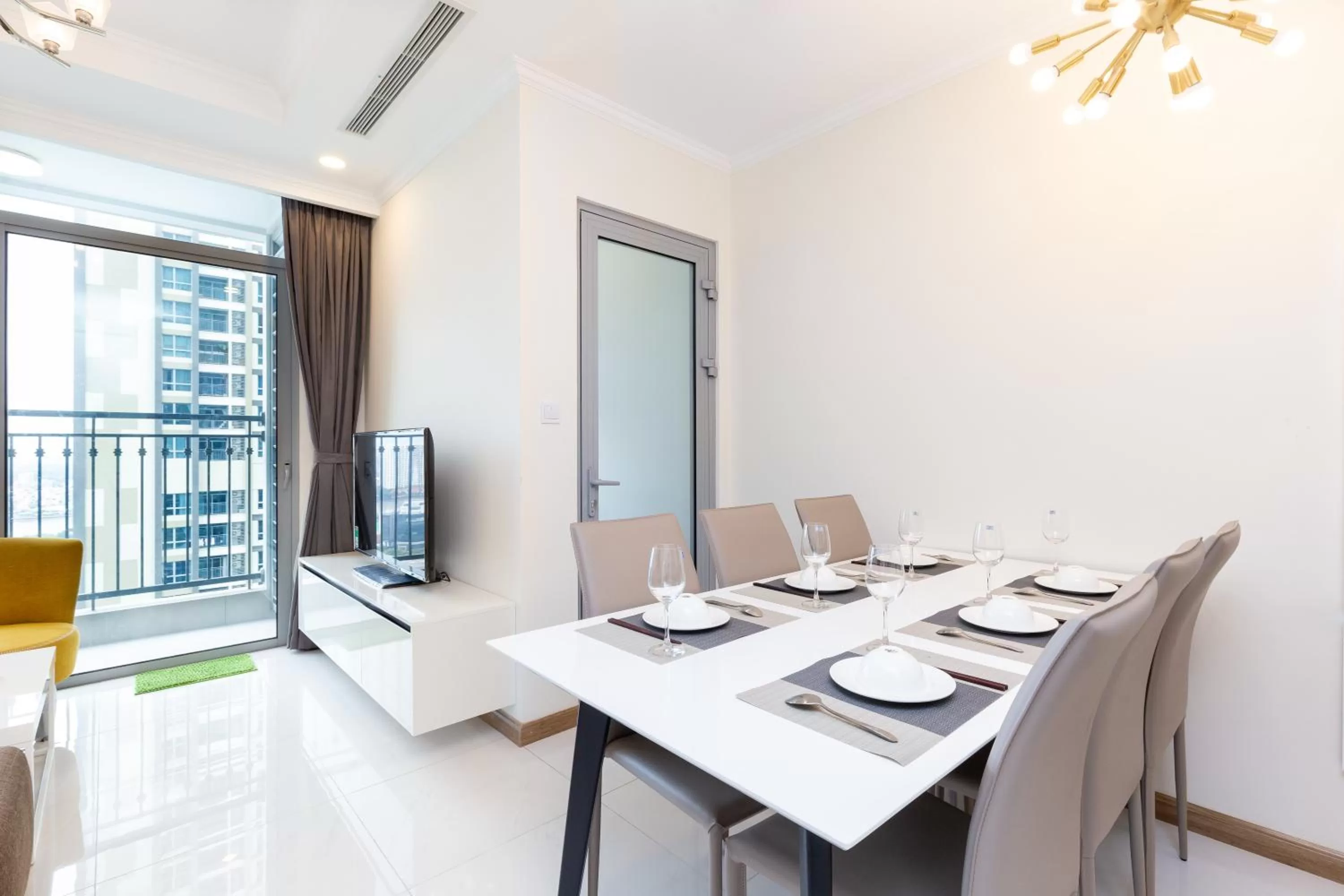 Seating area, Dining Area in Vinhomes Central Park-Nice Homes