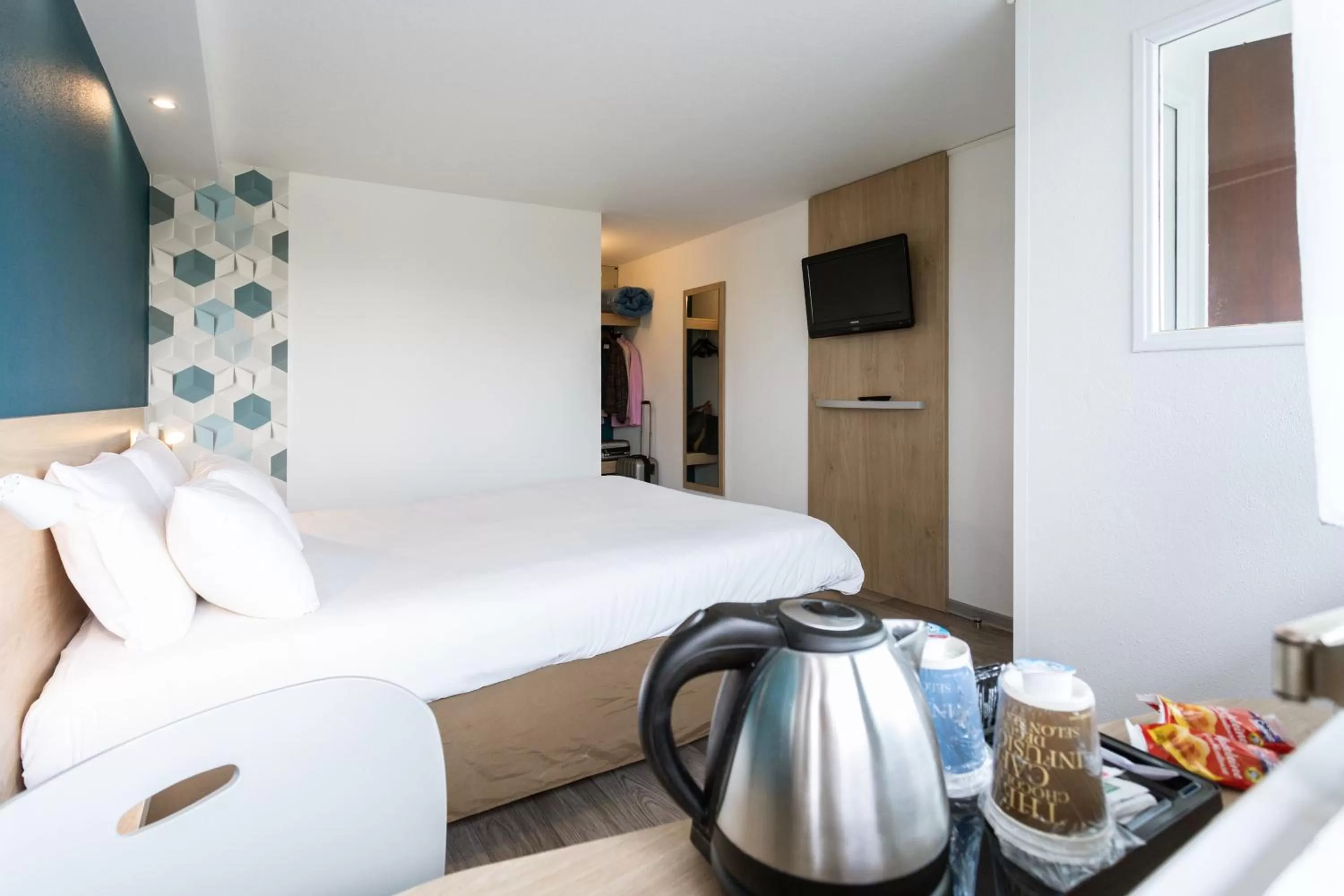 Bed in KYRIAD Issoudun