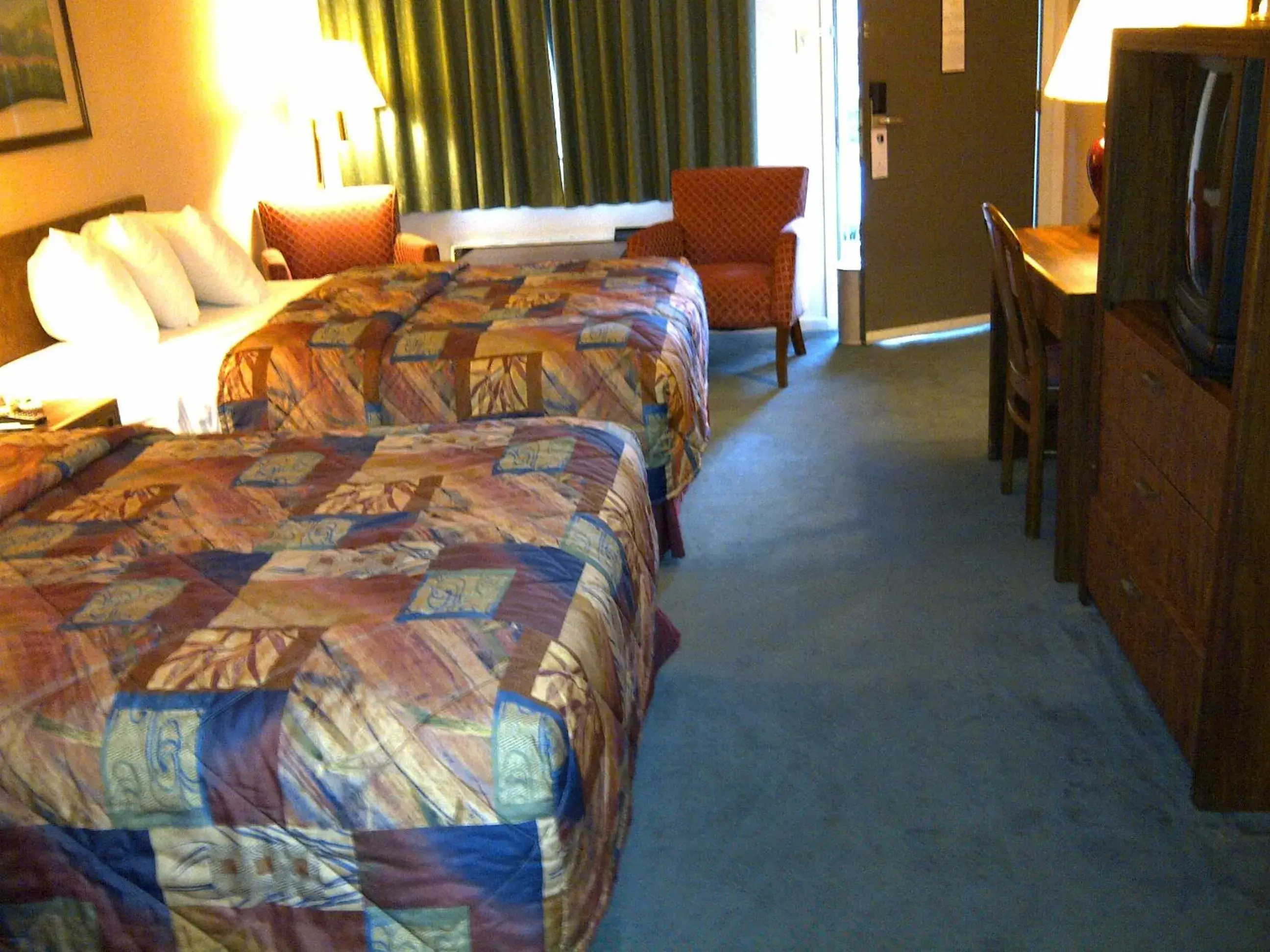 Photo of the whole room, Bed in Rodeway Inn