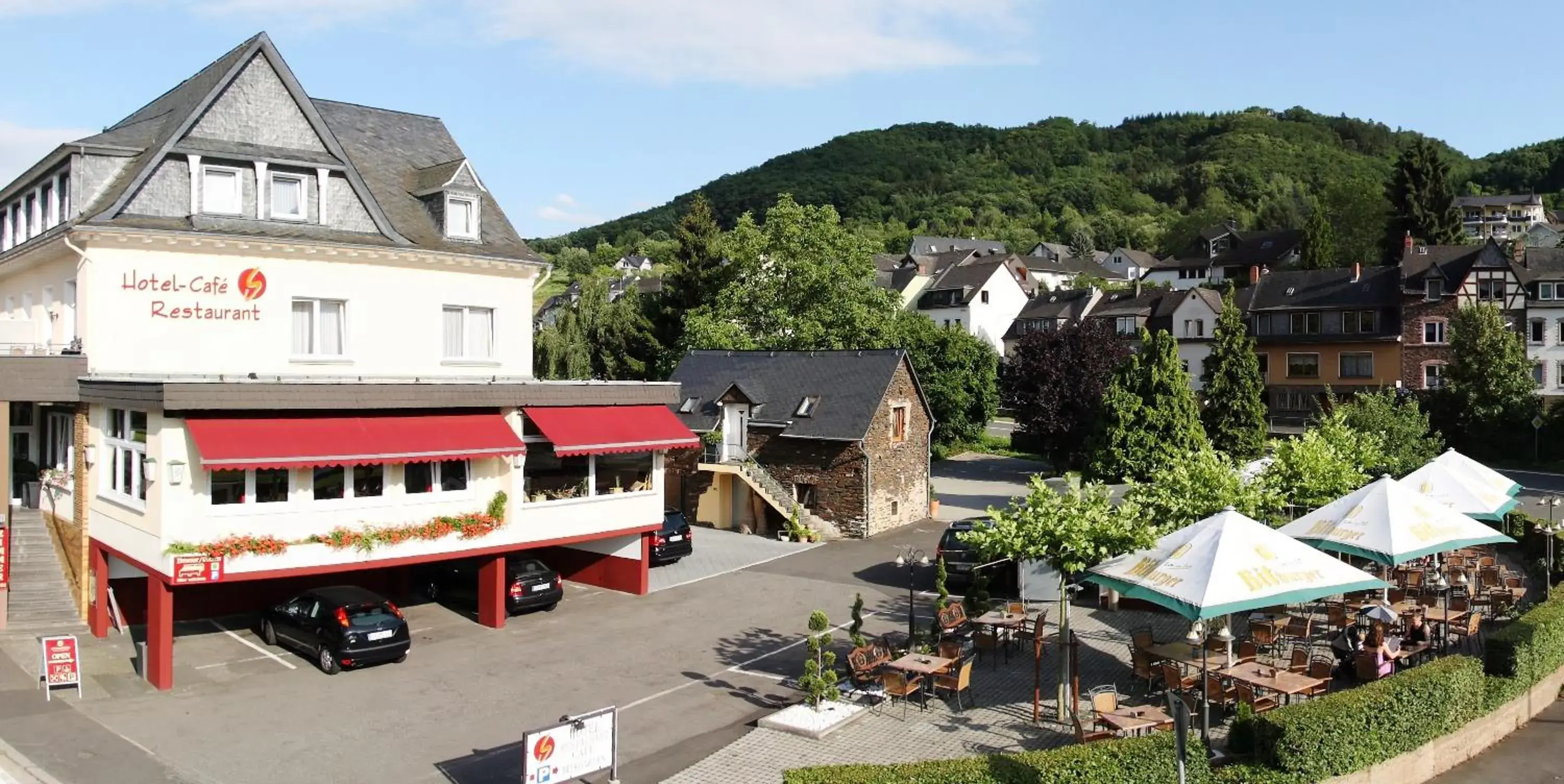 Facade/entrance, Bird's-eye View in Stumbergers Hotel