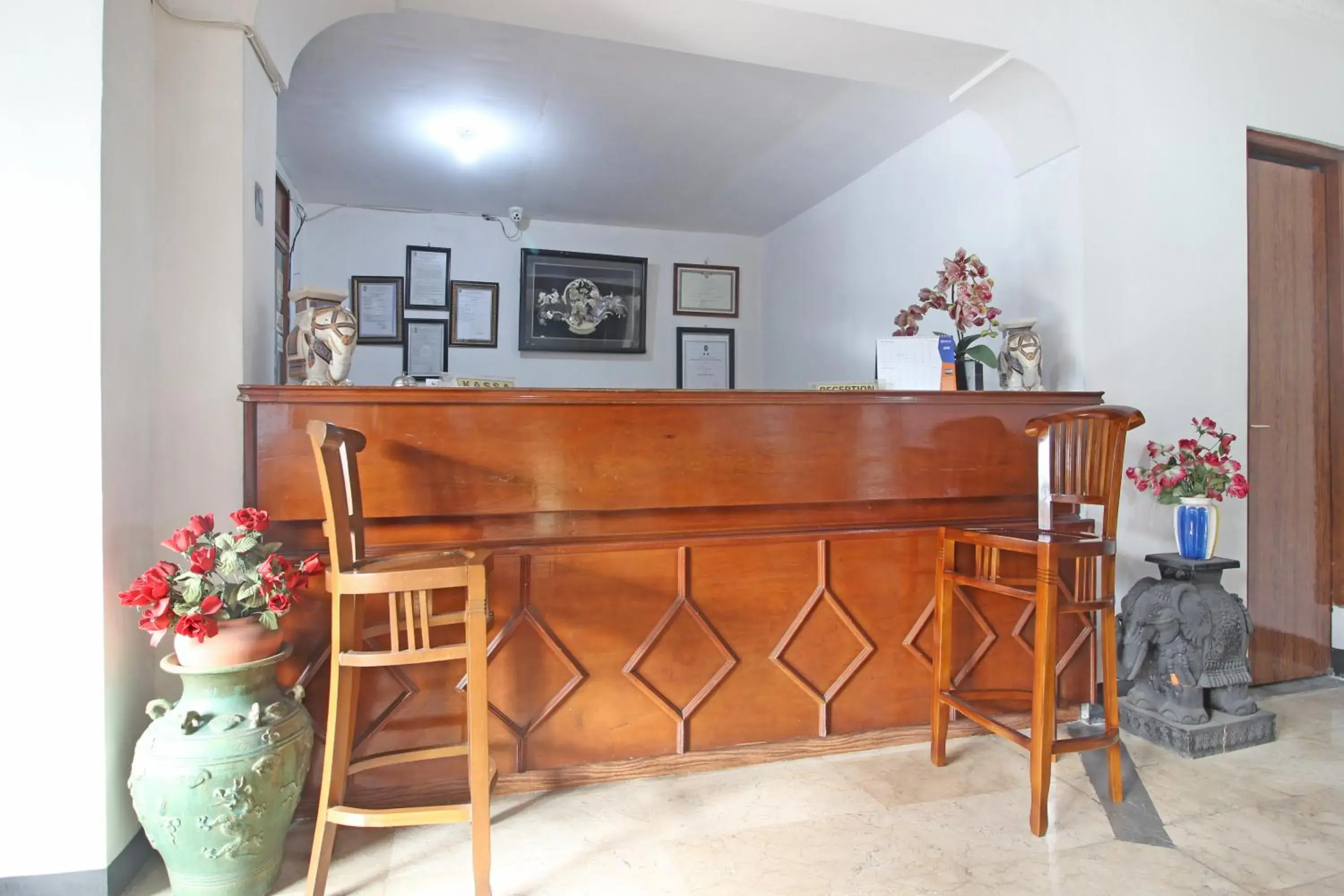 Lobby or reception in RedDoorz Plus @ Taman Siswa 3 Lobby or reception in RedDoorz Plus @ Taman Siswa 3