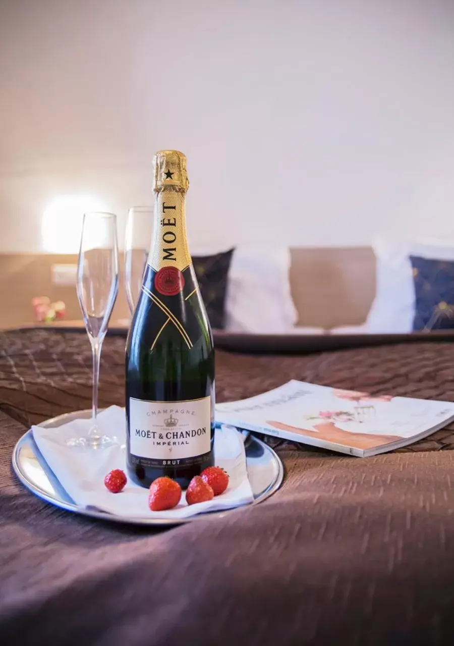 Deluxe Double Room with Balcony in ELITE HOTEL Nová Dubnica Deluxe Double Room with Balcony in ELITE HOTEL Nová Dubnica