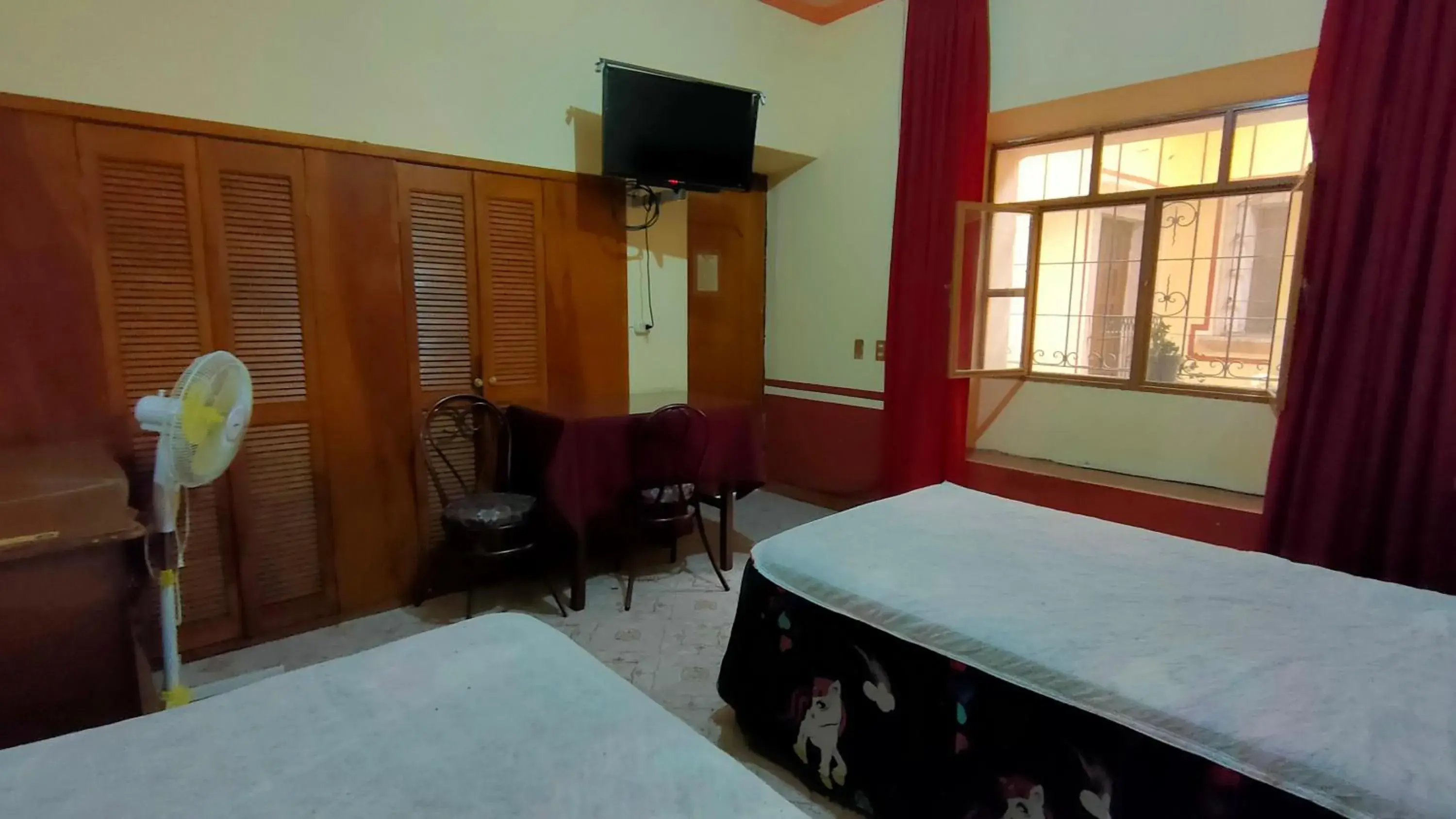 Bedroom, TV/Entertainment Center in OYO Posada Santa Cecilia, Jerez Zacatecas