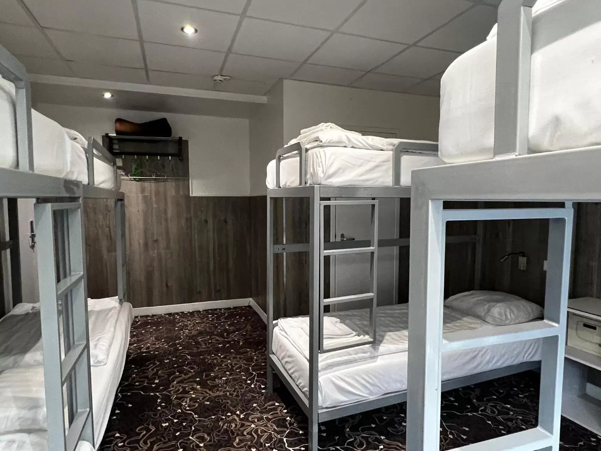 Bunk Bed in Budget Trianon Hotel