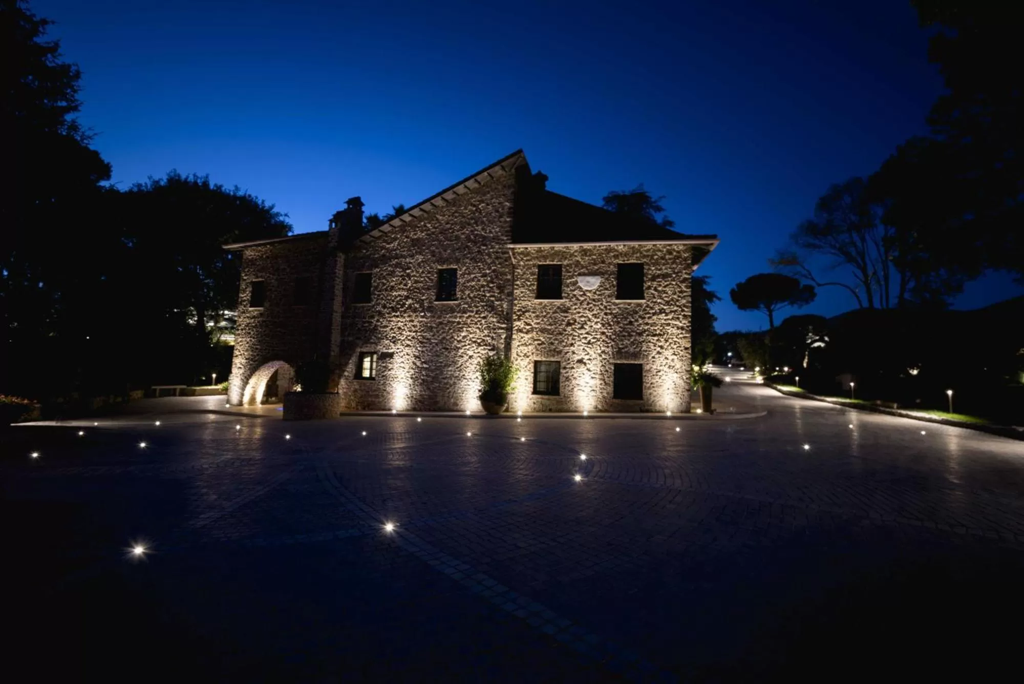 Property building in Antico Borgo Molino 7cento vicino ai Giardini di Ninfa