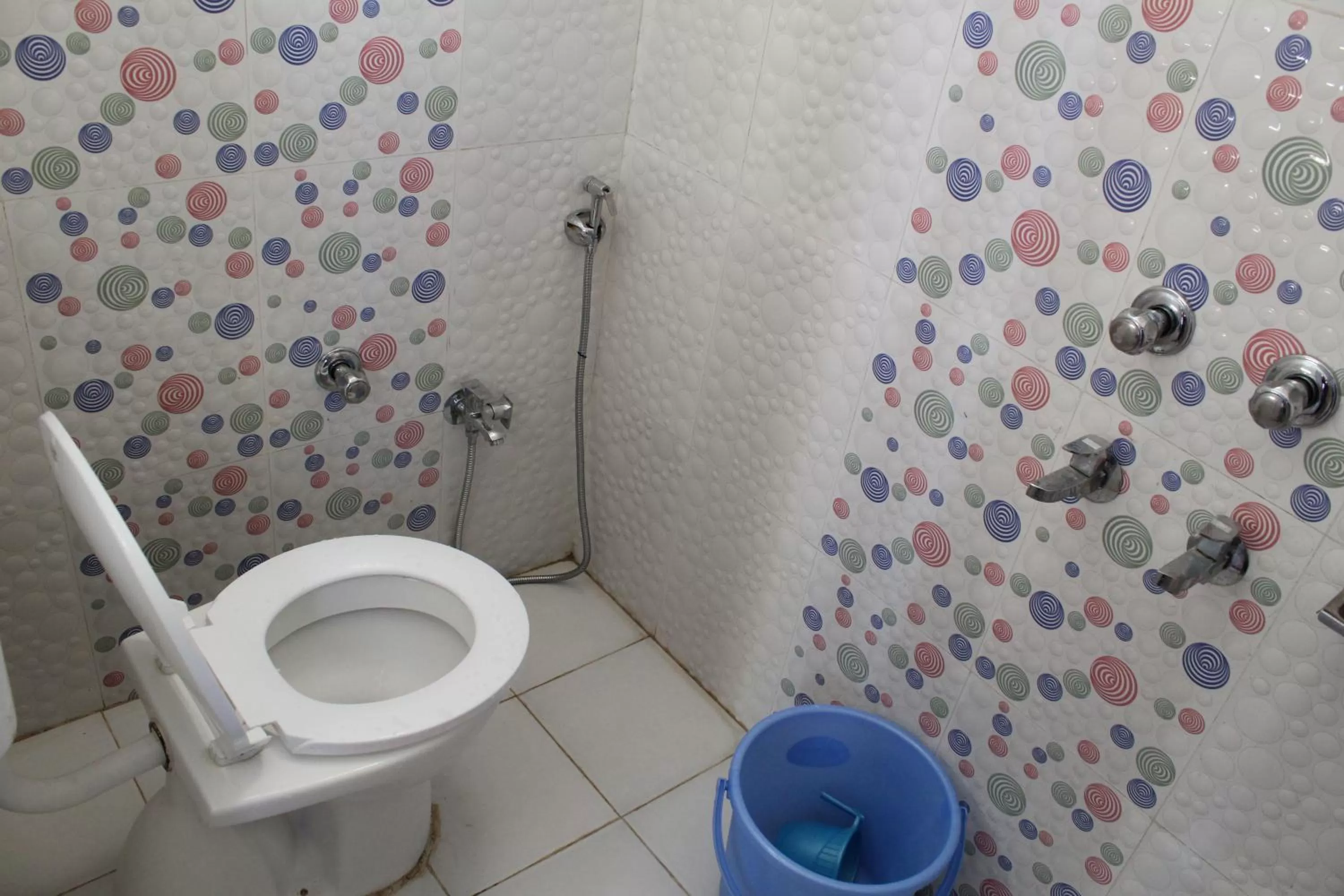 Toilet in Hotel Sunset