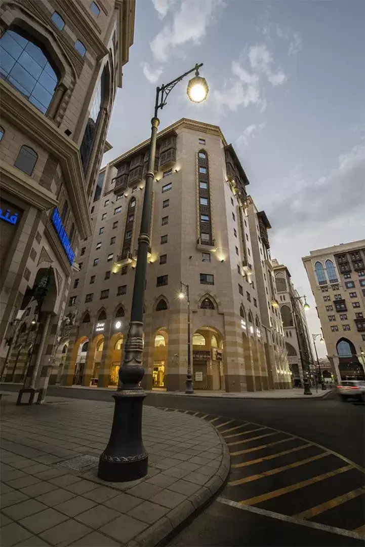 Property building in Jiwar Al Madina Hotel Property building in Jiwar Al Madina Hotel
