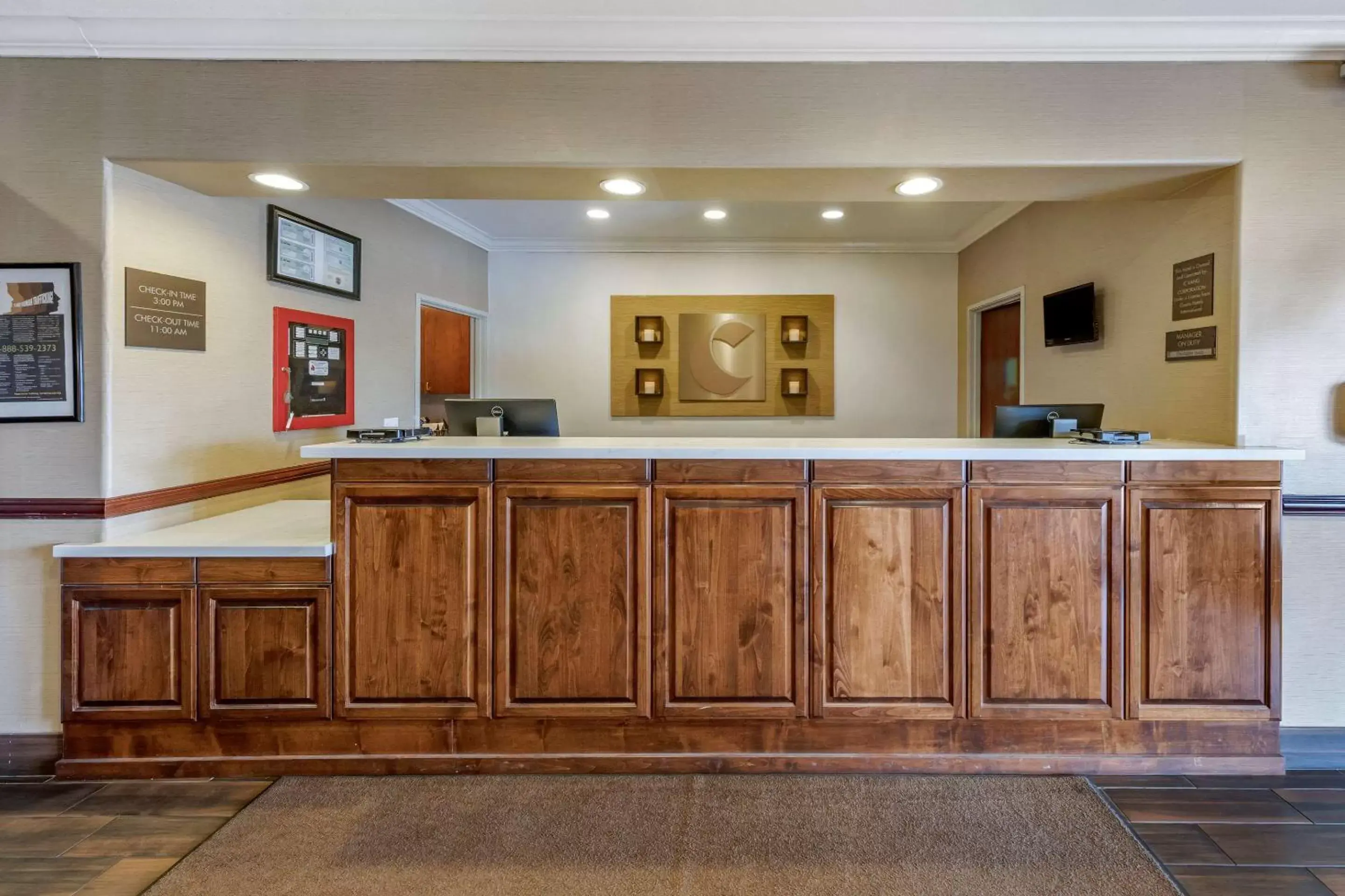 Lobby or reception, Lobby/Reception in Comfort Suites Near Six Flags Magic Mountain