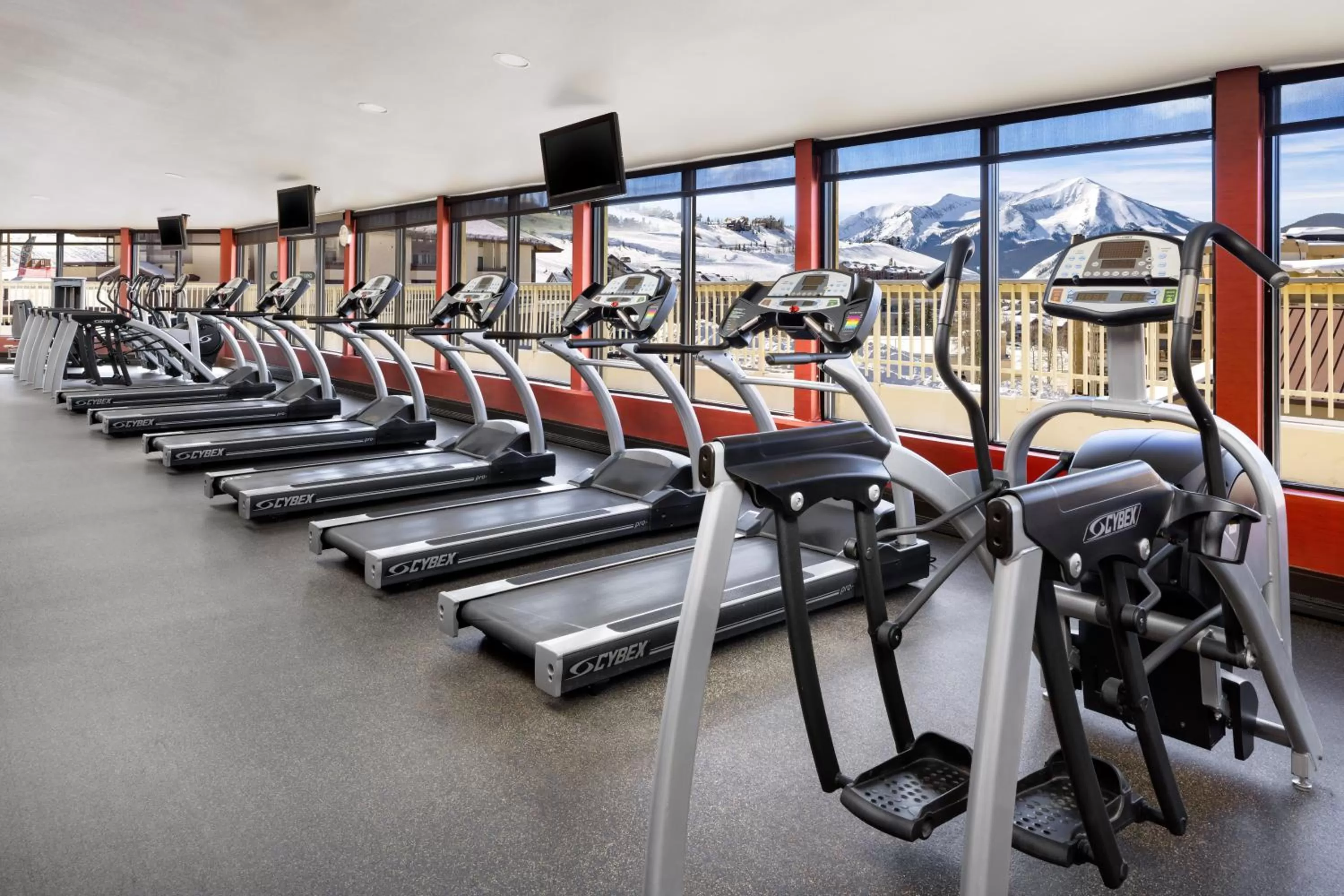 Fitness centre/facilities in Elevation Hotel & Spa