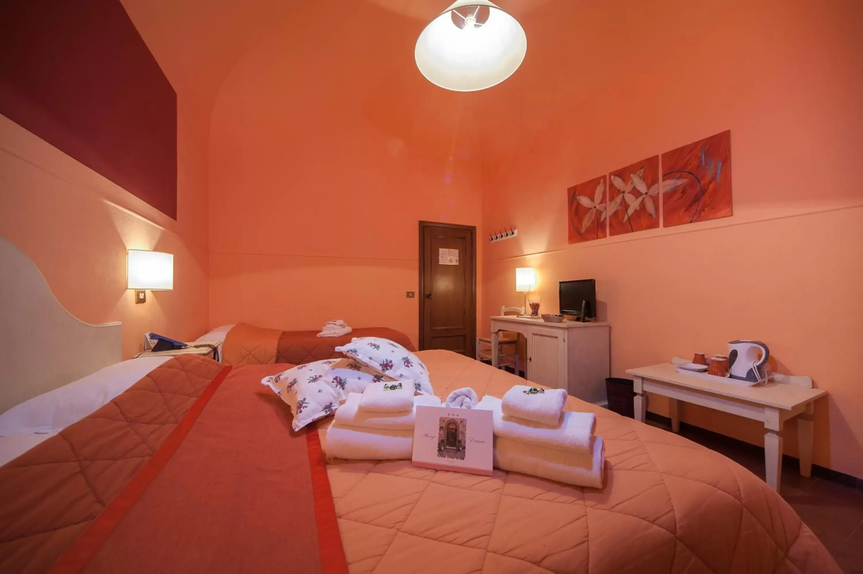 Bed, Room Photo in Albergo Etruria