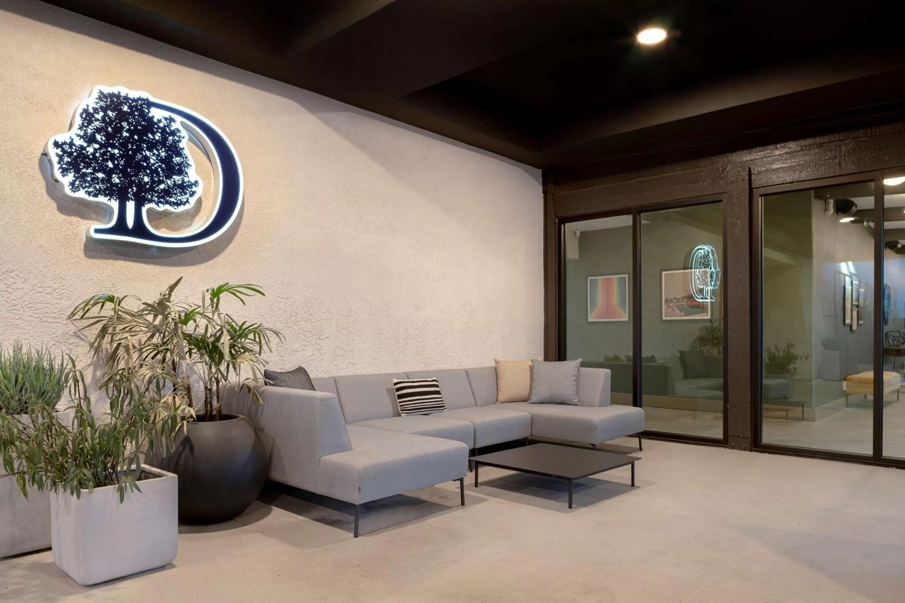 Property building in Doubletree By Hilton Palmdale, Ca