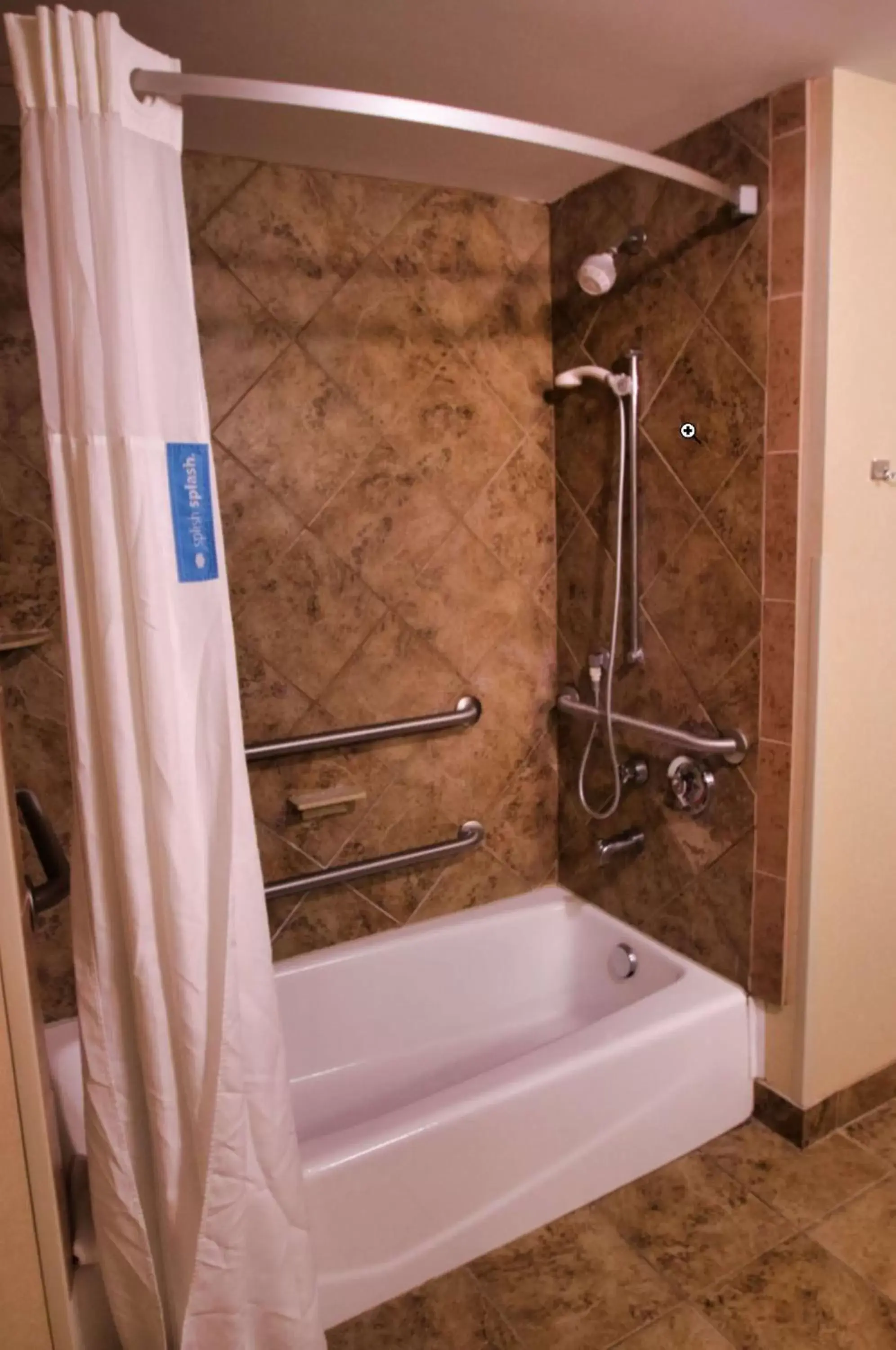 Bathroom in Hampton Inn & Suites Jacksonville Beach Boulevard/Mayo Clinic